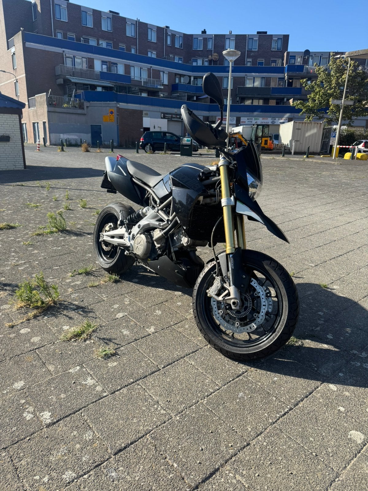 Dorsoduro 750 abs, Ophalen, Zo goed als nieuw