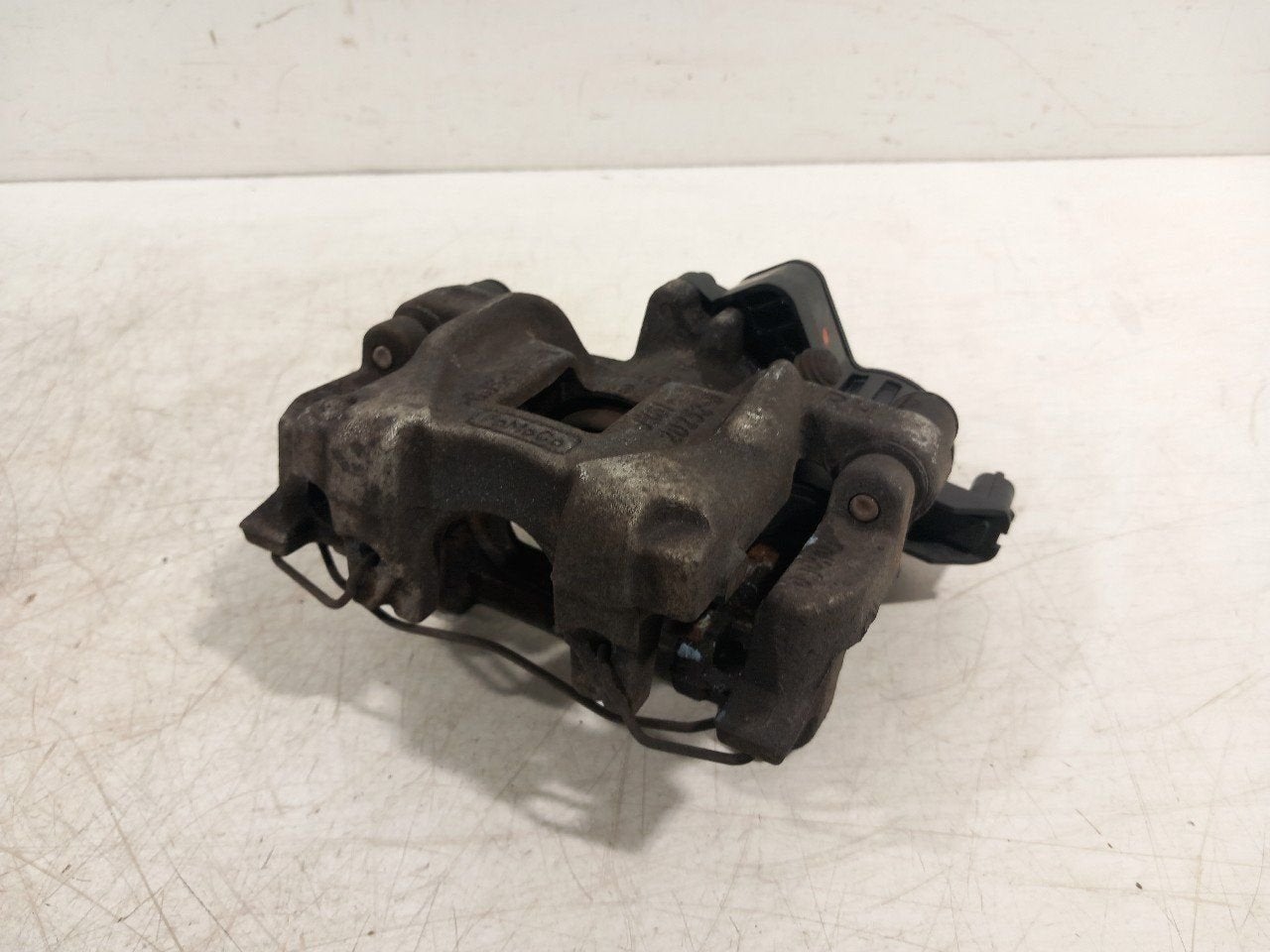 Remklauw rechts achter Ford Focus, Auto-onderdelen, Onderdelen@venauto.nl, Van der Ven Autorecycling B.V., Gebruikt, Ettenseweg 76, 4706 PB Roosendaal, The Netherlands