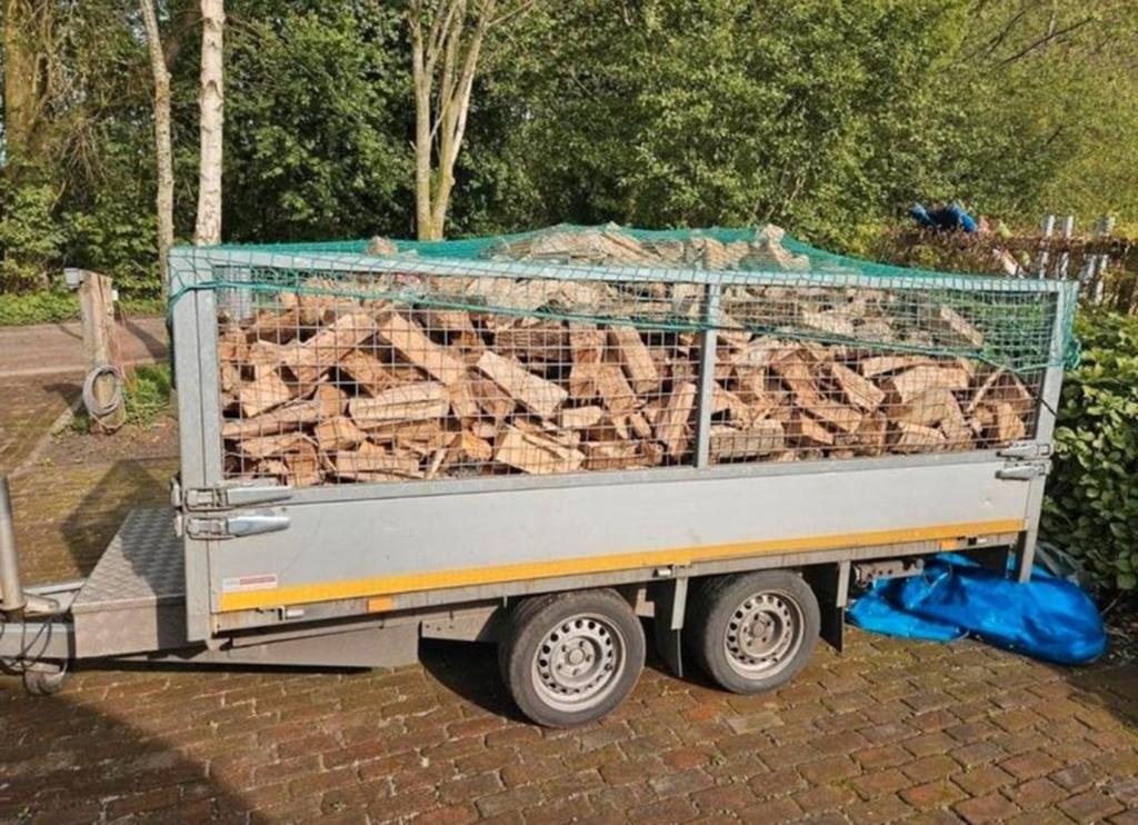 Gratis bezorgd brandhout haardhout kachelhout, 6 m³ of meer, Ophalen of Verzenden, Overige houtsoorten, Blokken