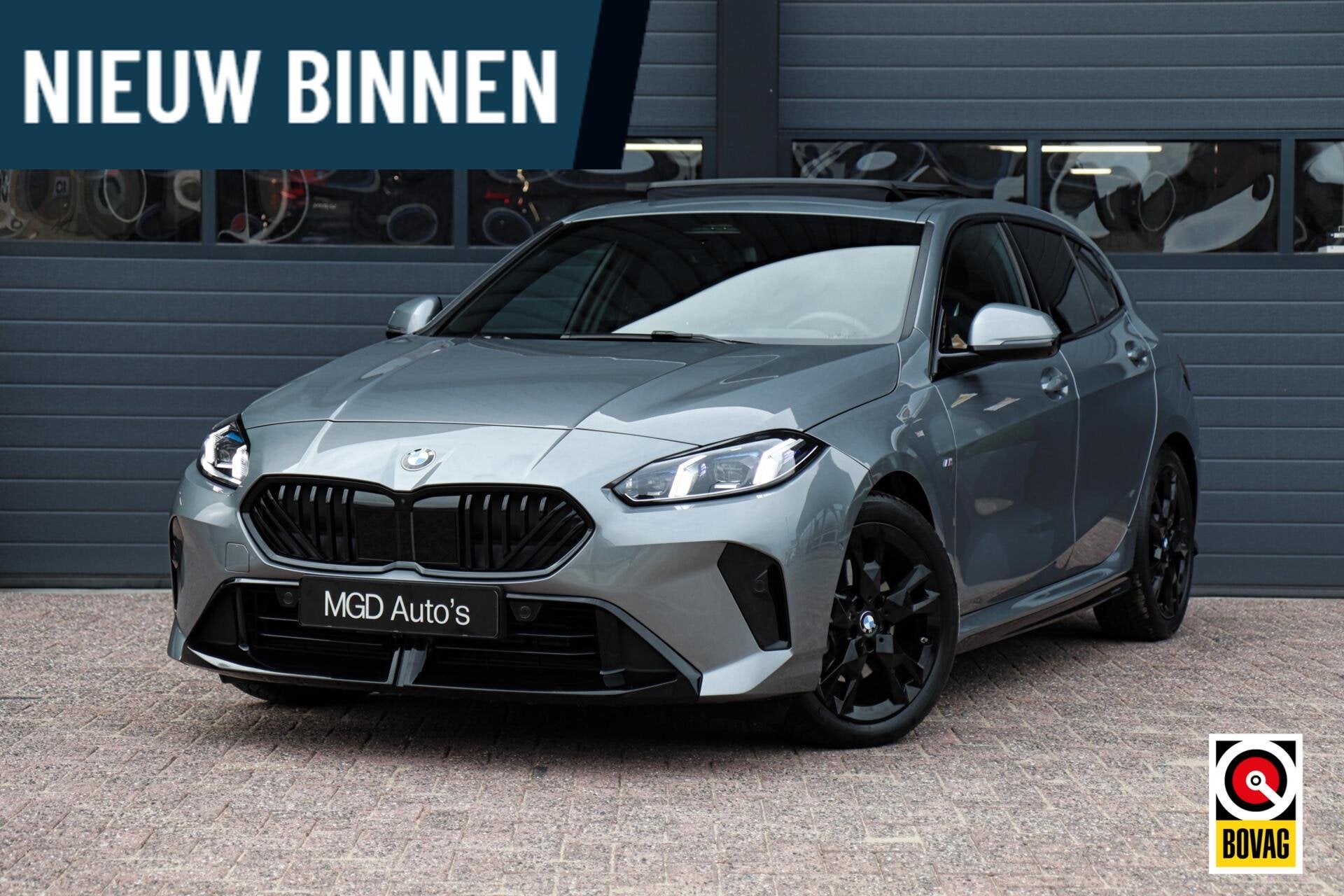 BMW 1-serie 120 M-Sport M-Pakket |LED|PANO|H&K|HUD|KEYLESS|3, Stof, Gebruikt, 156 pk, Met garantie (alle)