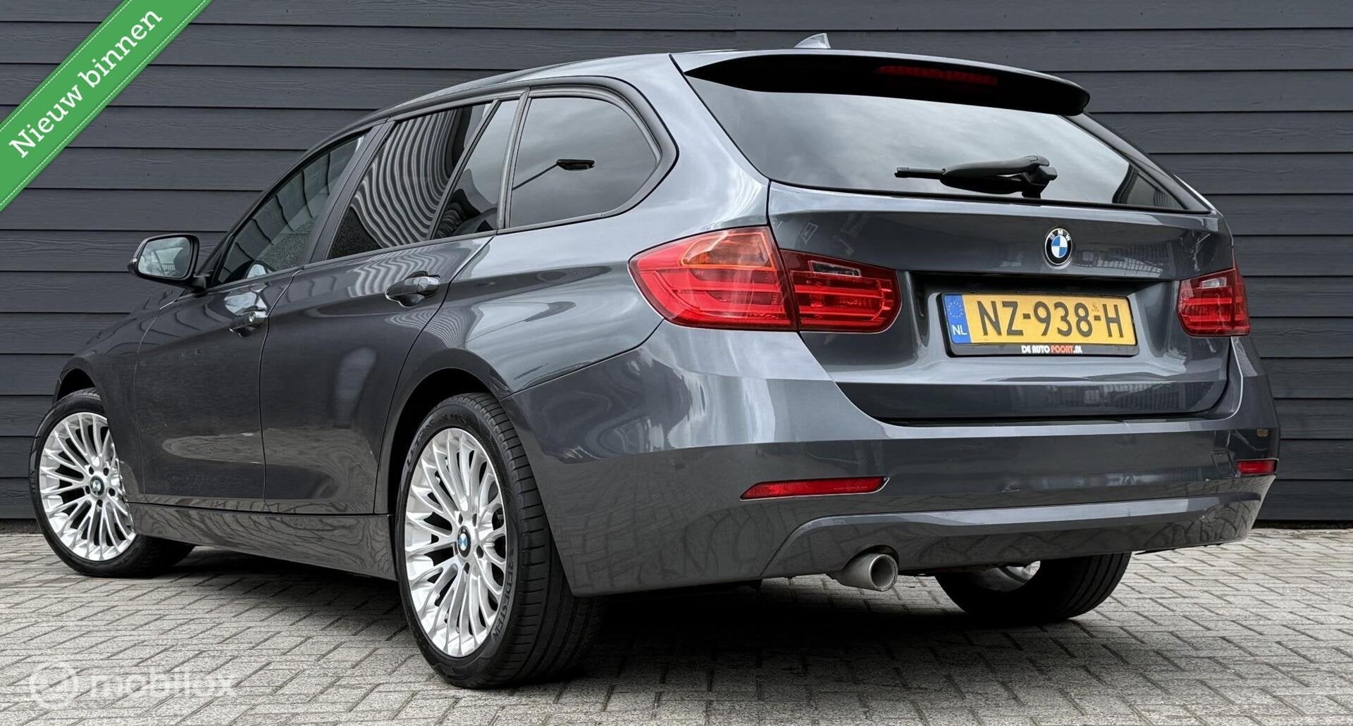 BMW 3-serie Touring 318d High Executive Leder/Navi/Cruise, Auto's, 4 cilinders, Met garantie (alle), Leder, Te koop