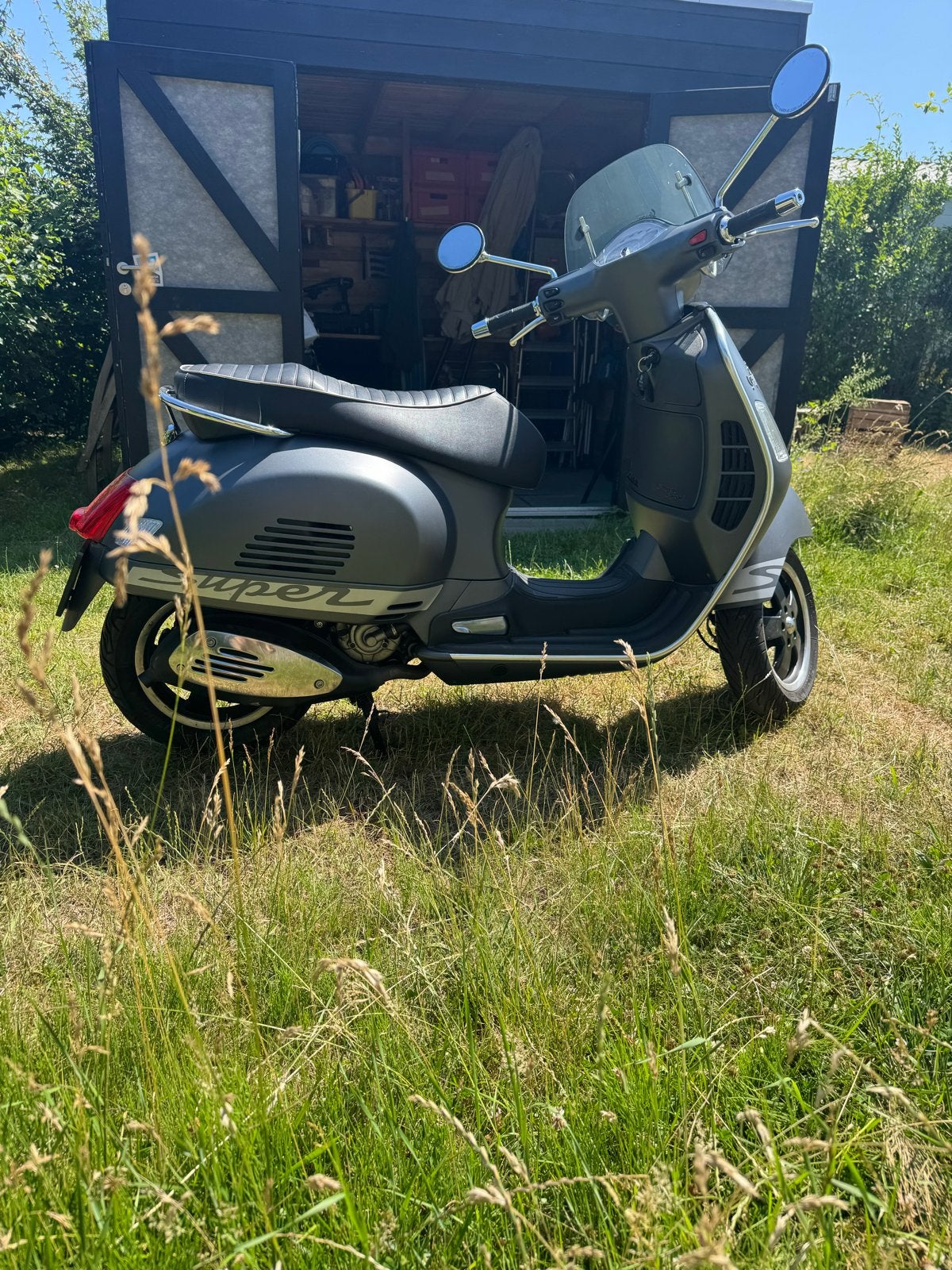 Vespa GTS 300 Super Sport - Grijs, Ophalen, Overige modellen, Maximaal 45 km/u, Zo goed als nieuw