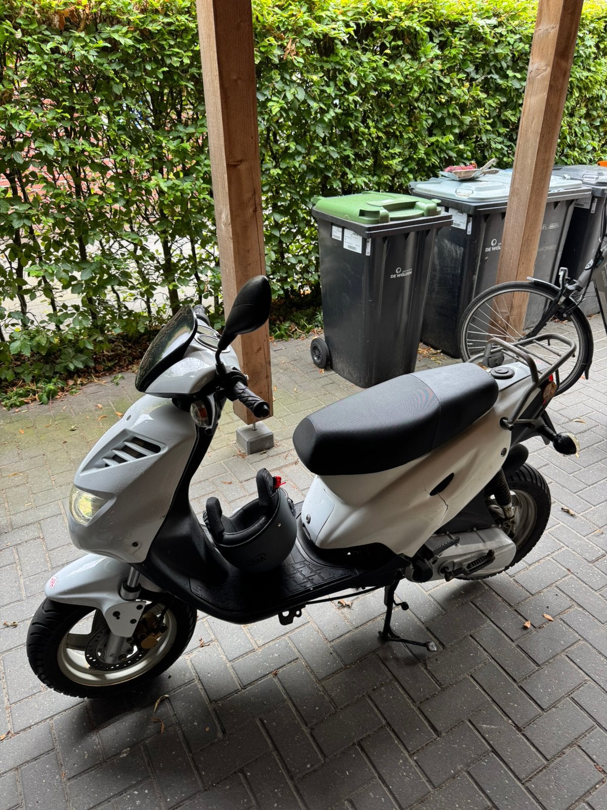 Generic cracker 50cc (weinig kilometers!), Fietsen en Brommers, Overige merken, Ophalen of Verzenden, Zo goed als nieuw, Benzine