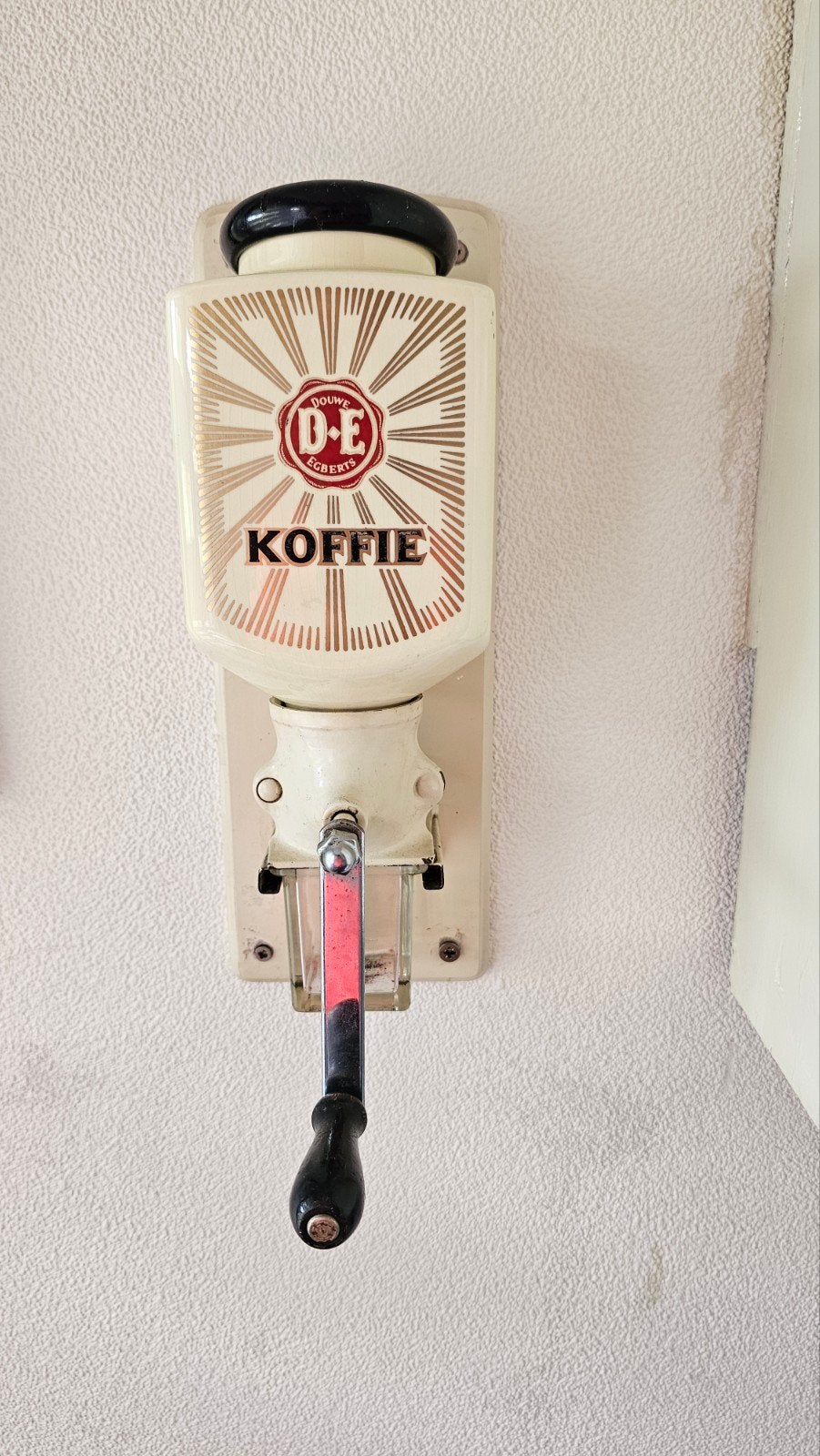 Vintage Douwe Egberts wandkoffiemolen, Ophalen