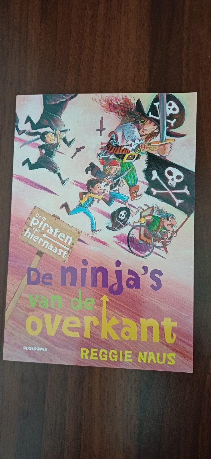 De ninja's van de overkant - Reggie Naus, Ophalen of Verzenden, Zo goed als nieuw, Reggie Naus