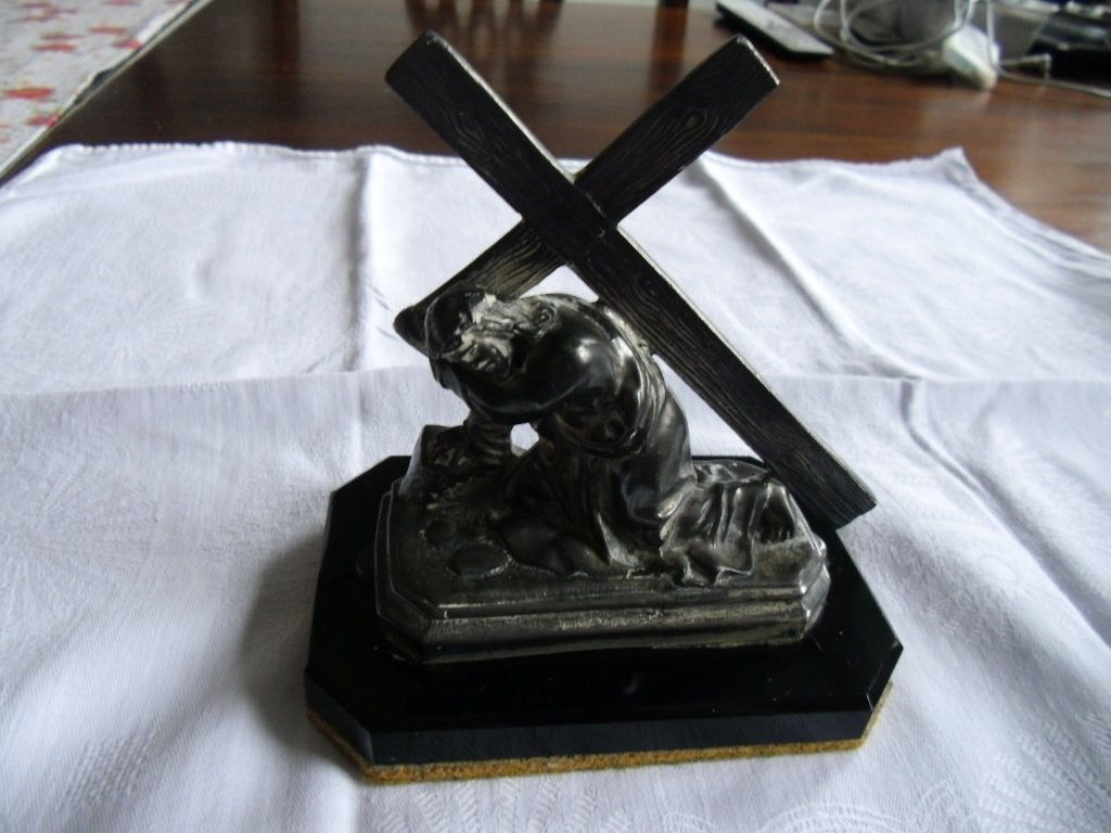 Vintage beeldje Christus draagt kruis - Religieuze kunst, Ophalen of Verzenden