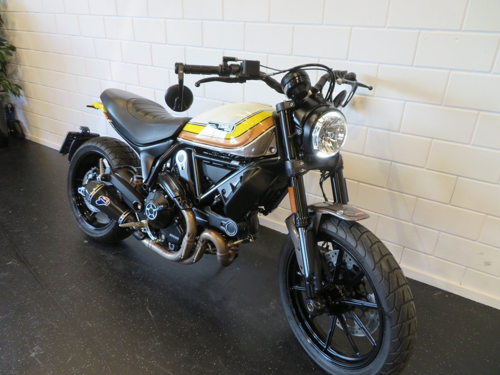 Ducati SCRAMBLER 800 MACH 2.0 TERMIGNONI! (bj 2018), Bedrijf, Toermotor, 799 cc