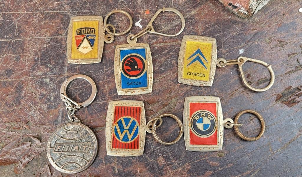6 Oude Sleutelhangers - Diverse Automodellen, Verzamelen, Sleutelhangers, Ophalen of Verzenden, Gebruikt