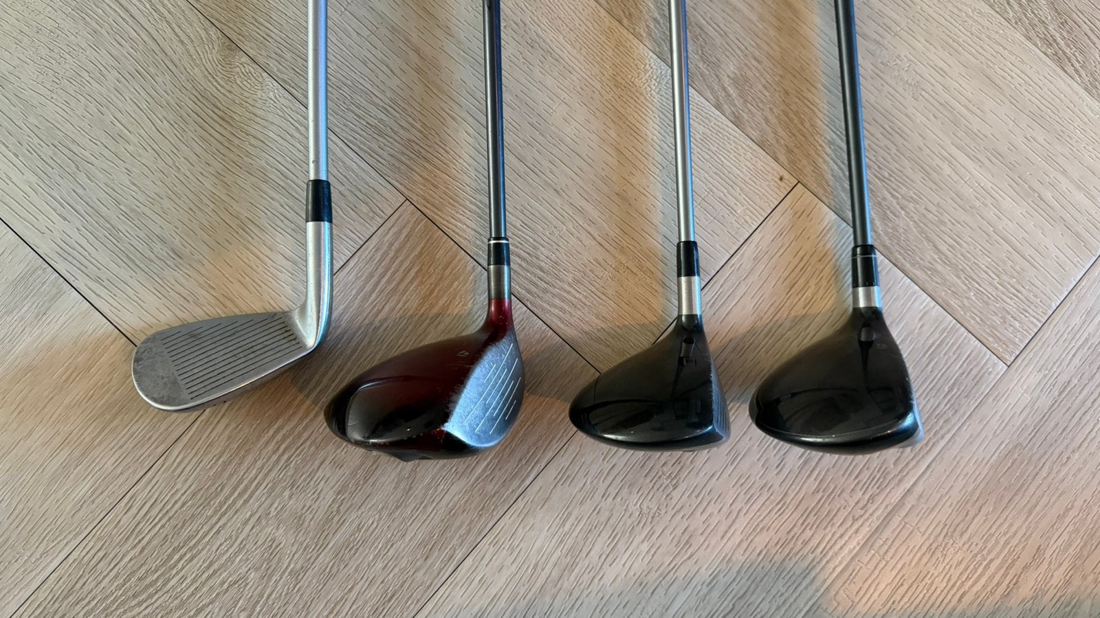 Golfclubs set – 2 clubs – Titleist en Mizuno, Sport en Fitness, Golf, Ophalen, Zo goed als nieuw, Club, Mizuno