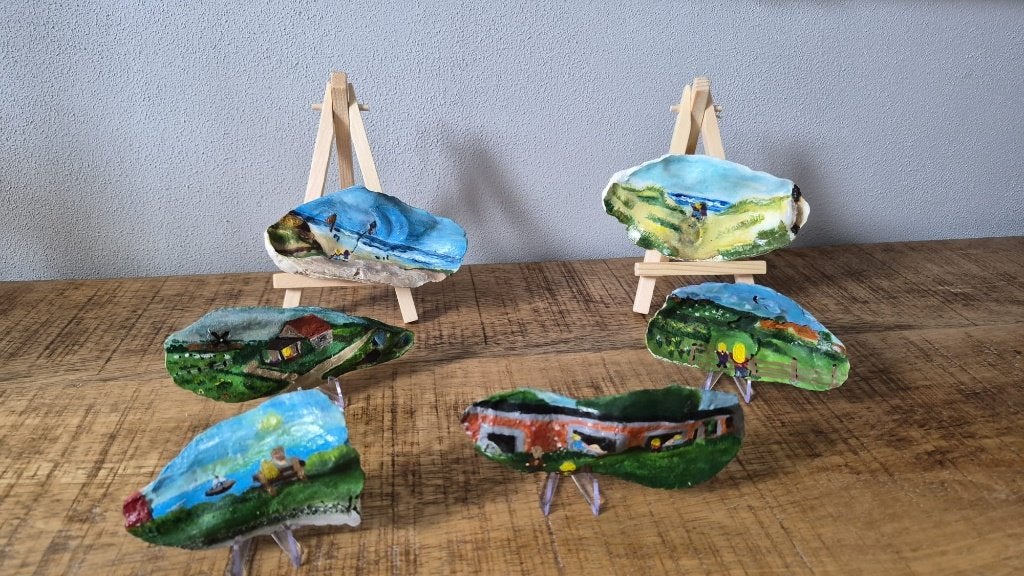 Handgeschilderde oesterschelp Waddeneiland inspiratie, Antiek en Kunst, Landschap, Acrylverf, Handgeschilderd, Ophalen of Verzenden