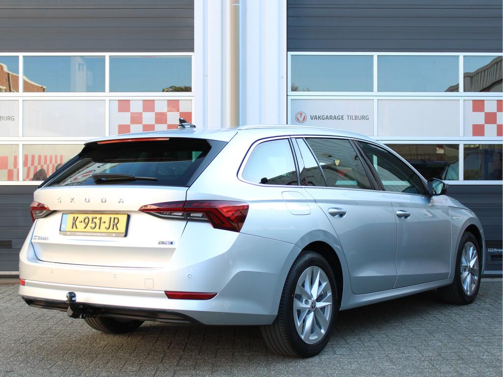 Skoda Octavia Combi 1.0 e-TSI 110PK Automaat Business Editio, Auto's, Skoda, Stof, Euro 6, 23 km/l, Grijs