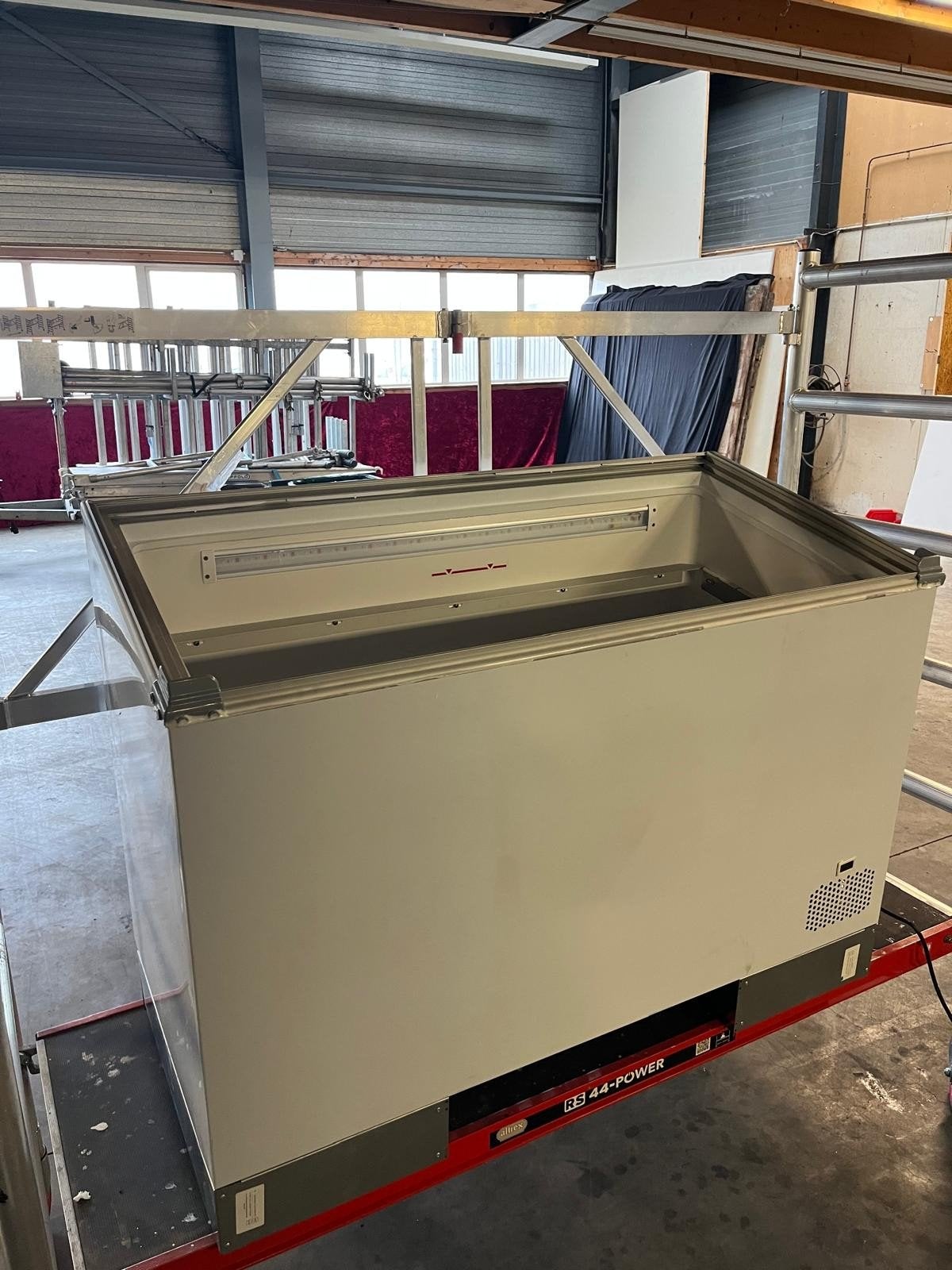 Ijsvitrine /vriezer - Zo goed als nieuw, 200 liter of meer, 60 cm of meer, Met aparte vriezer, Zo goed als nieuw