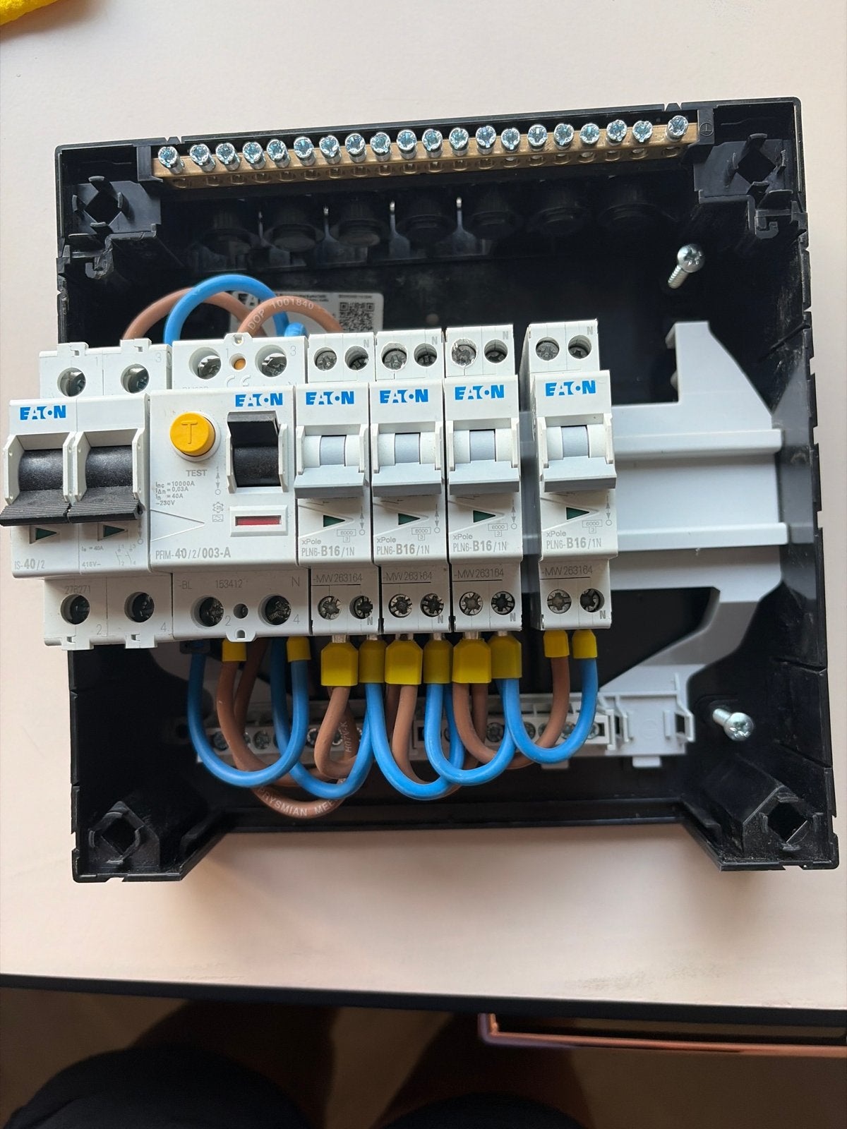 Eaton Groepenkast met Aardlekschakelaar en Installatieautoma, Doe-het-zelf en Verbouw, Elektra en Kabels, Gebruikt, Groepenkast