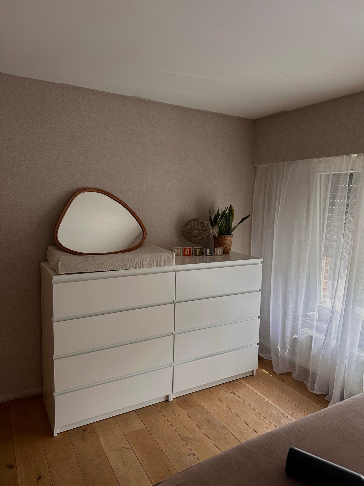IKEA Malm commode (2 kasten) incl. verschoonkussen en spiege, Gebruikt, 50 tot 70 cm, Ophalen of Verzenden, 100 cm of meer