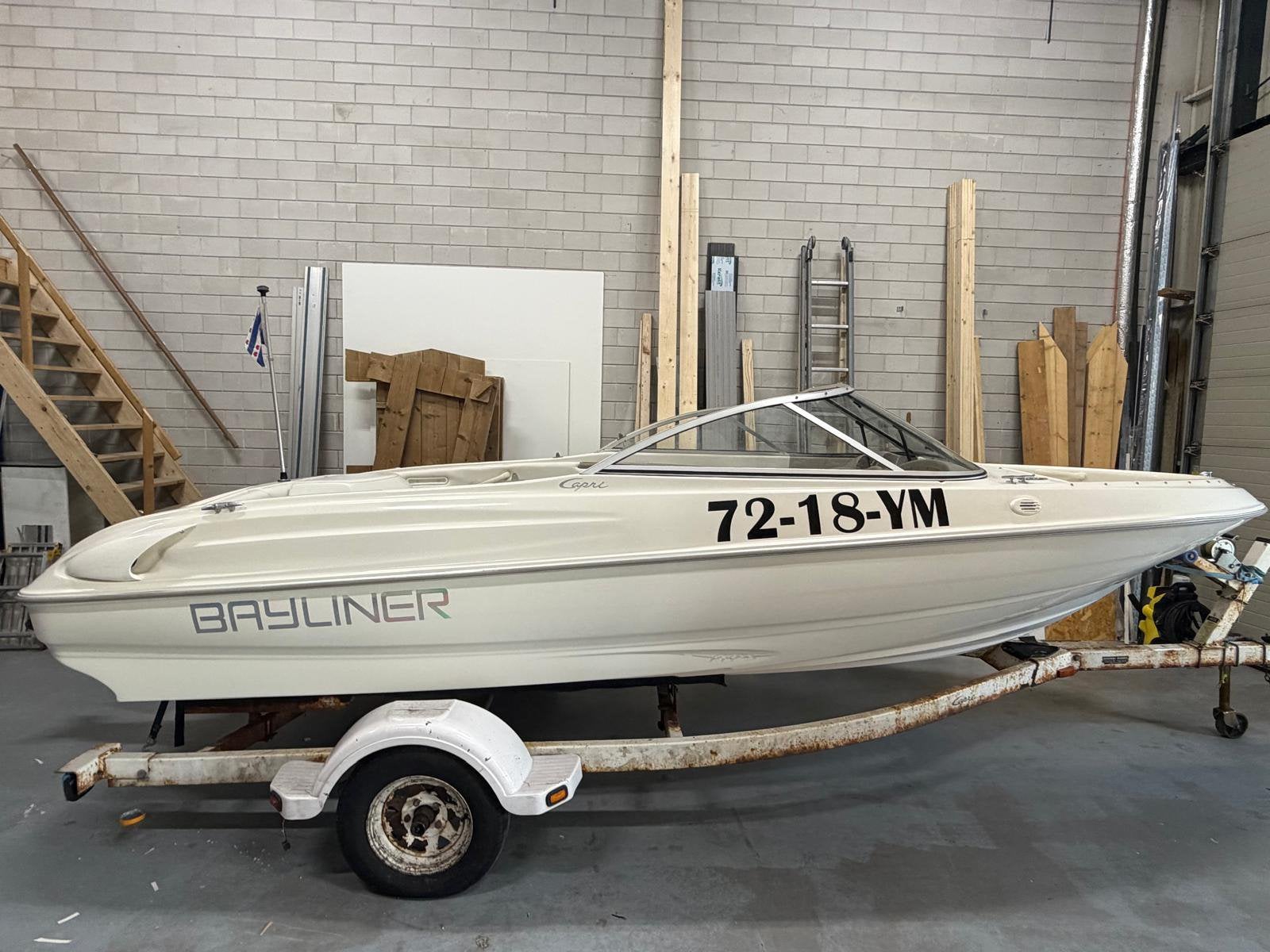 Bayliner capri 135 pk mercruiser, Watersport en Boten, Gebruikt, Binnenboordmotor, 120 tot 200 pk, 6 m