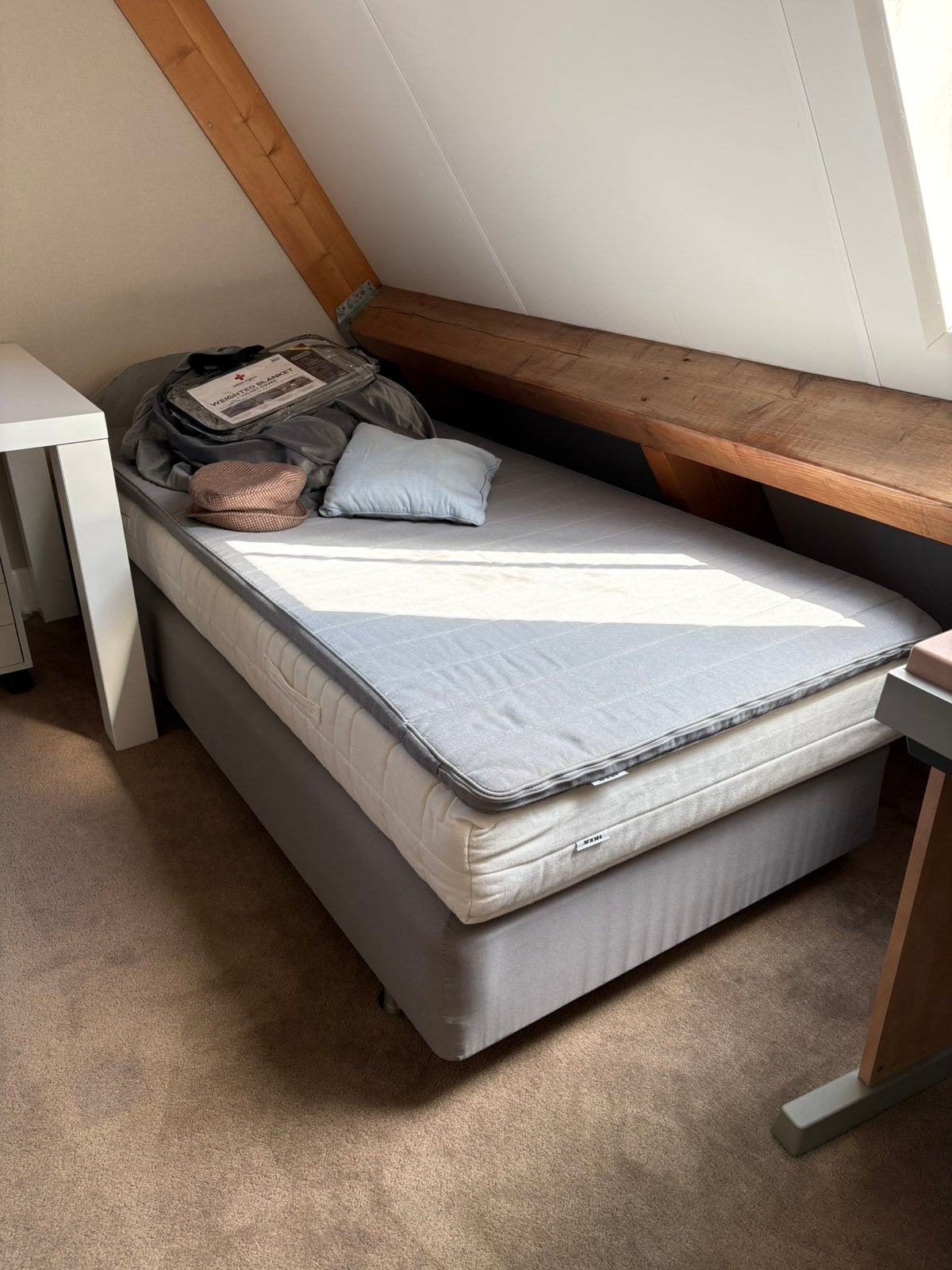 Bed eenpersoonsbed ikea boxspring 90 cm, Ophalen, Zo goed als nieuw, Eenpersoons, 90 cm
