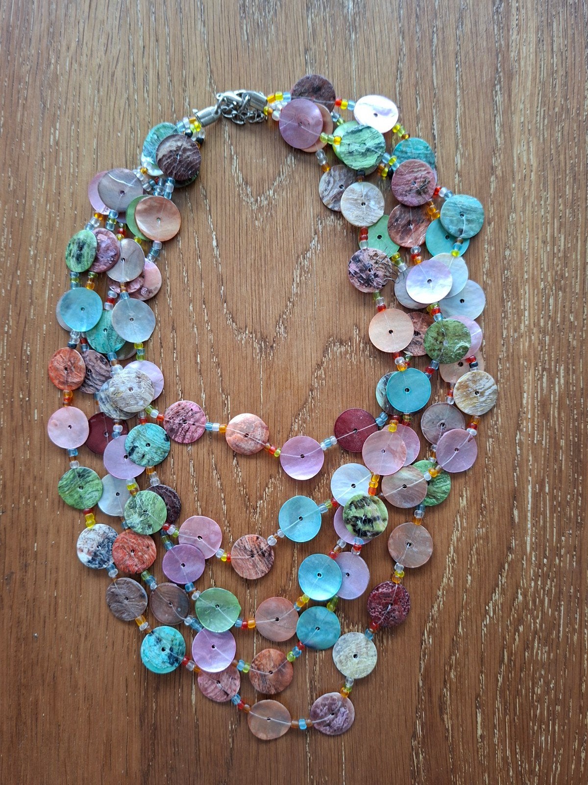 Prachtige parelmoer streng, ketting, pastel, Ophalen of Verzenden, Steen of Mineraal