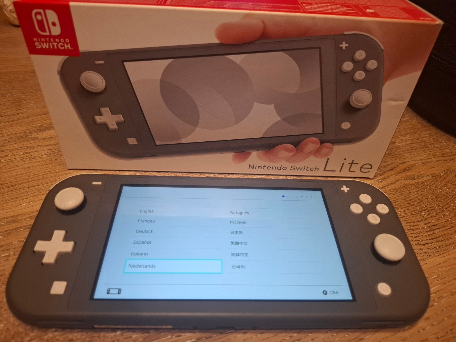 Nintendo Switch Lite - Grijs (Gebruikt, goede staat), Spelcomputers en Games, Spelcomputers | Nintendo Switch Lite, Ophalen, Grijs