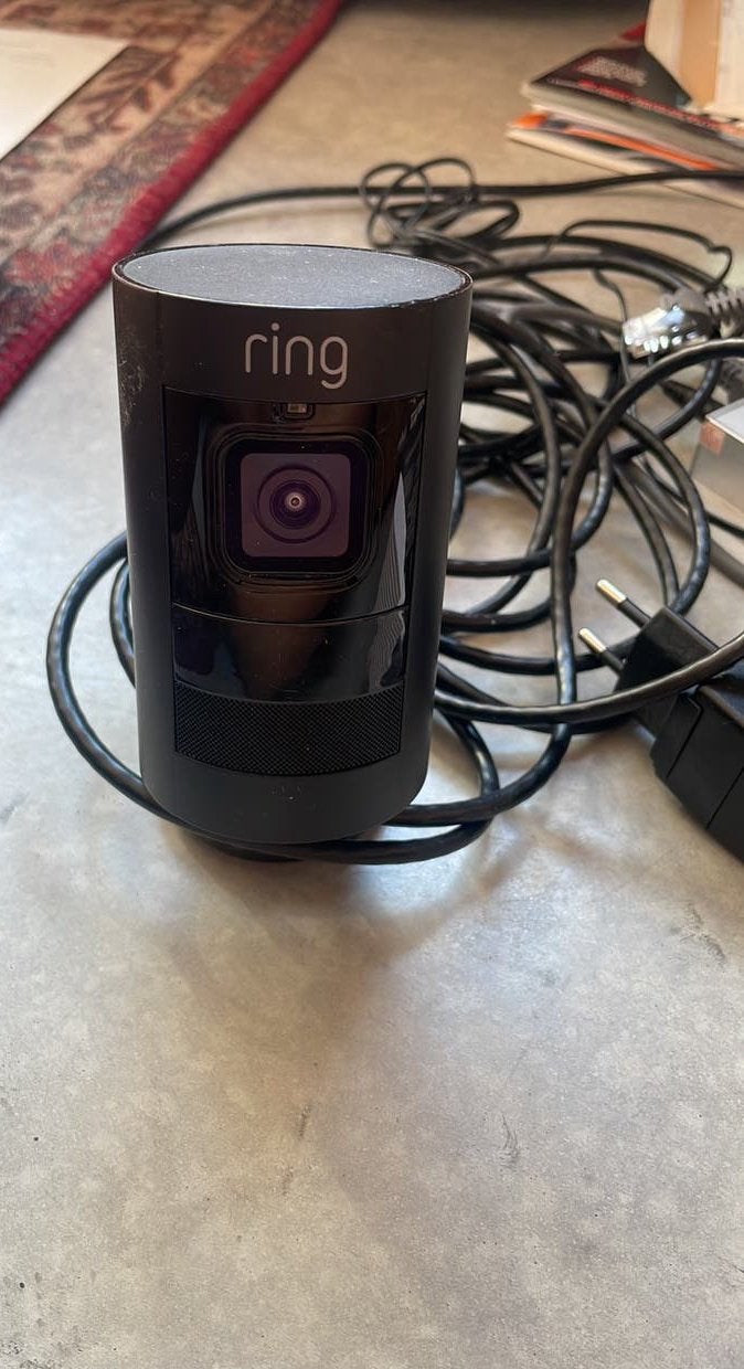 Ring Stick Up Cam Plug-In*, Ophalen of Verzenden, Zo goed als nieuw
