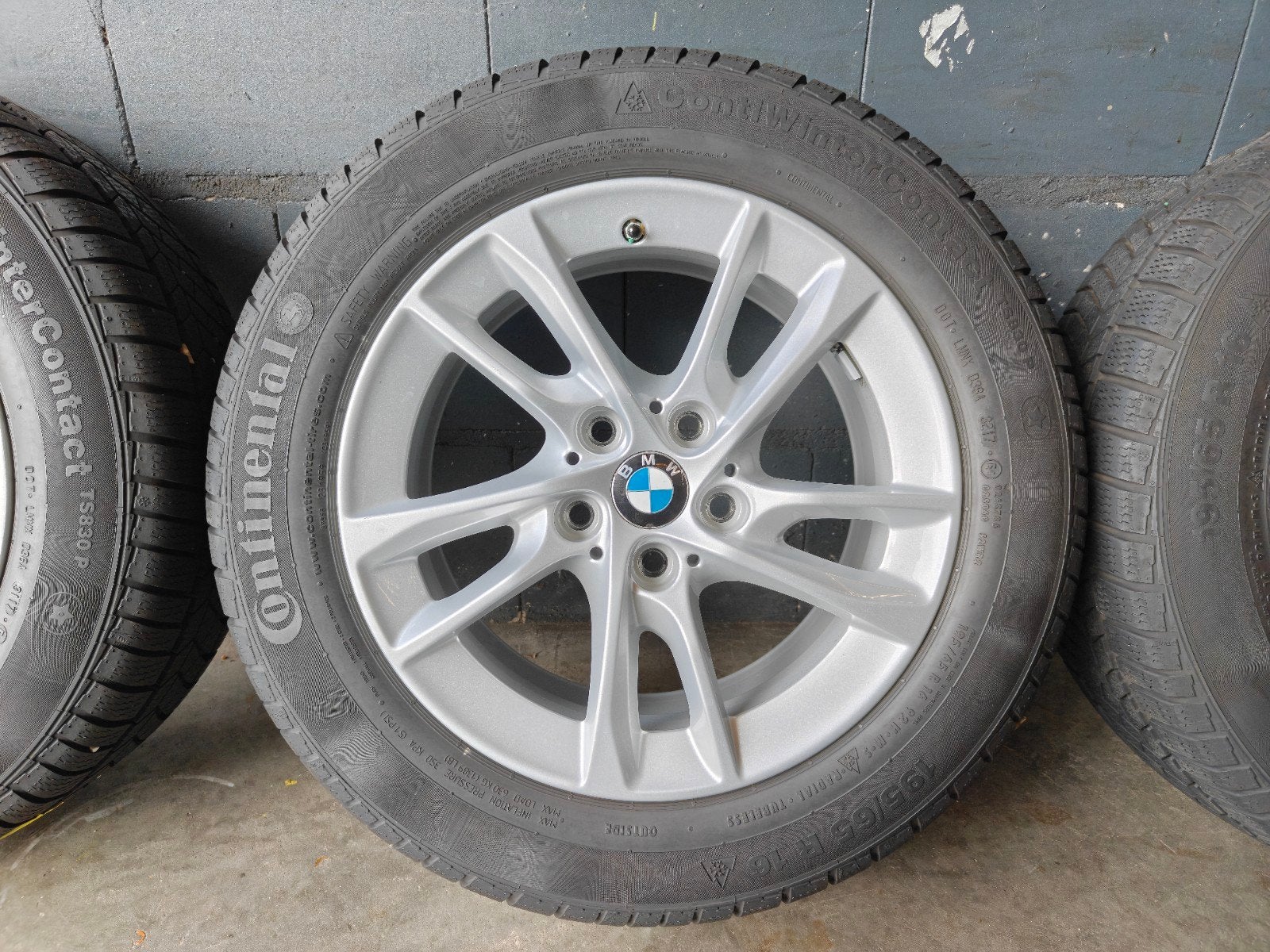 16" Originele BMW 2 Serie F45 F46 Winterset Continental TPMS, Auto-onderdelen, Gebruikt, 16 inch, Banden en Velgen, 2289CC