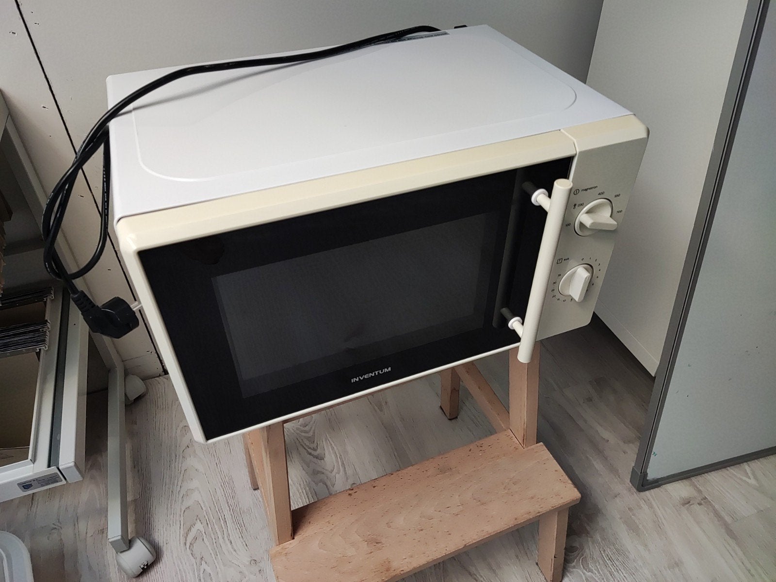 Magnetron Inventum 700 W, wit.
In uitstekende staat., Ophalen, Zo goed als nieuw