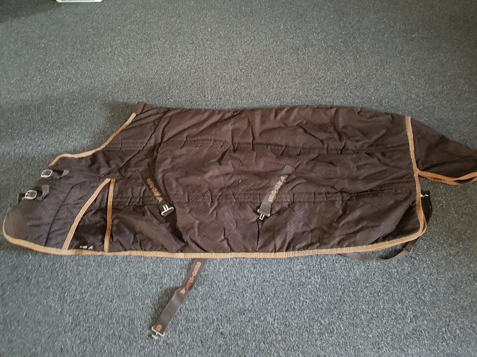Eurostar staldeken 300-400 grams bruin maat L - 195 cm, Dieren en Toebehoren, Full (L), Overige merken, Ophalen of Verzenden, Zo goed als nieuw