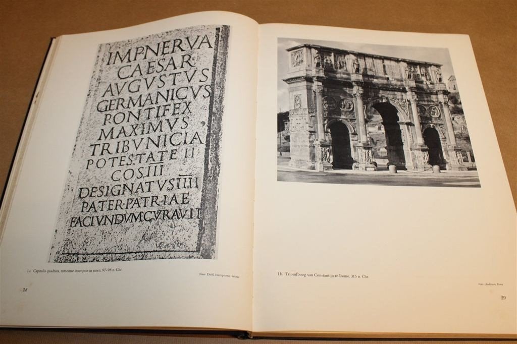 De Letter als Kunstwerk — Typografie & Letterkunst 1951, Ophalen of Verzenden, Gelezen, Fotografen