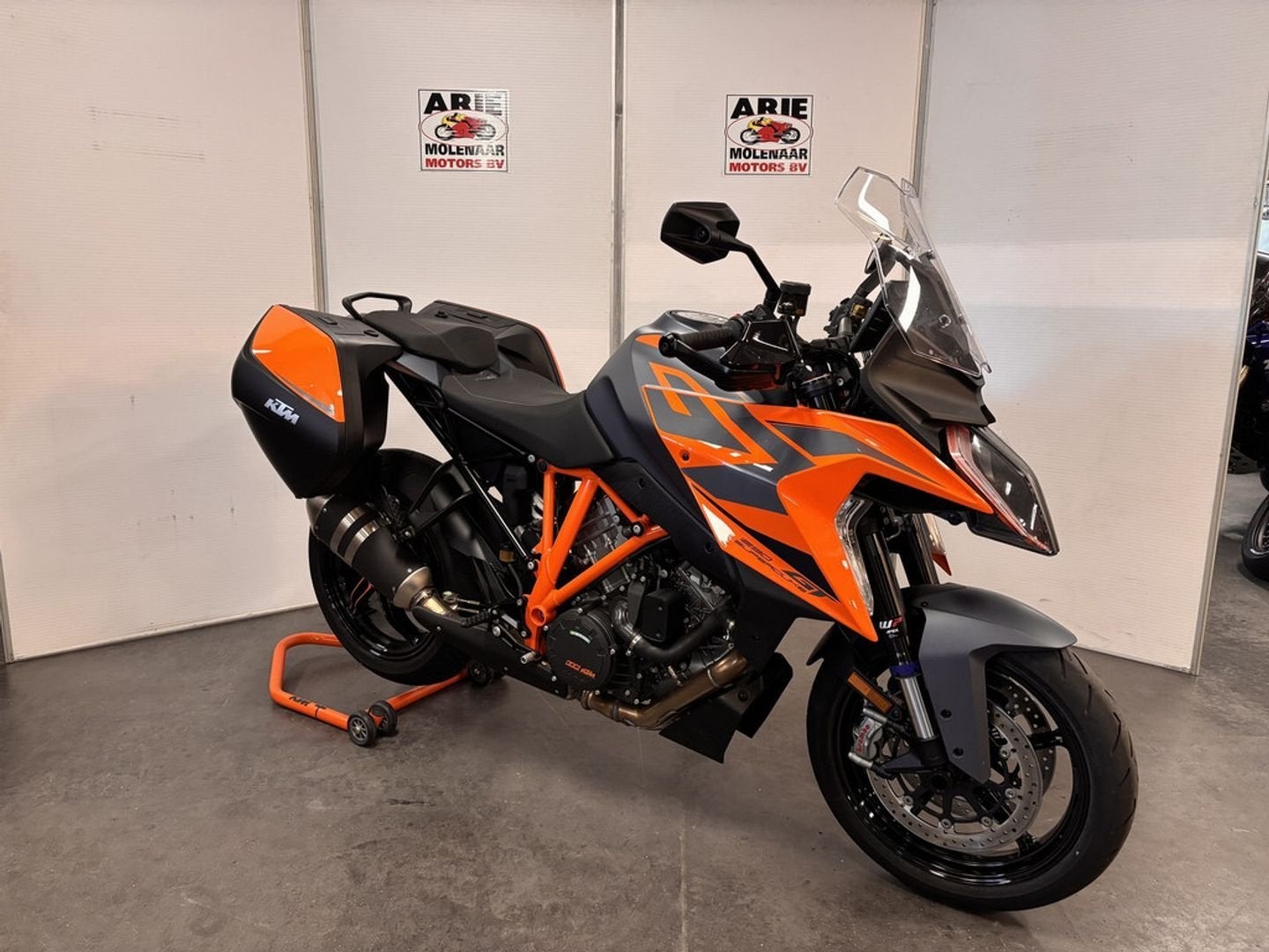 KTM 1290 Super Duke GT (bj 2025), Motoren, 2 cilinders, KTM, Bedrijf, Meer dan 35 kW