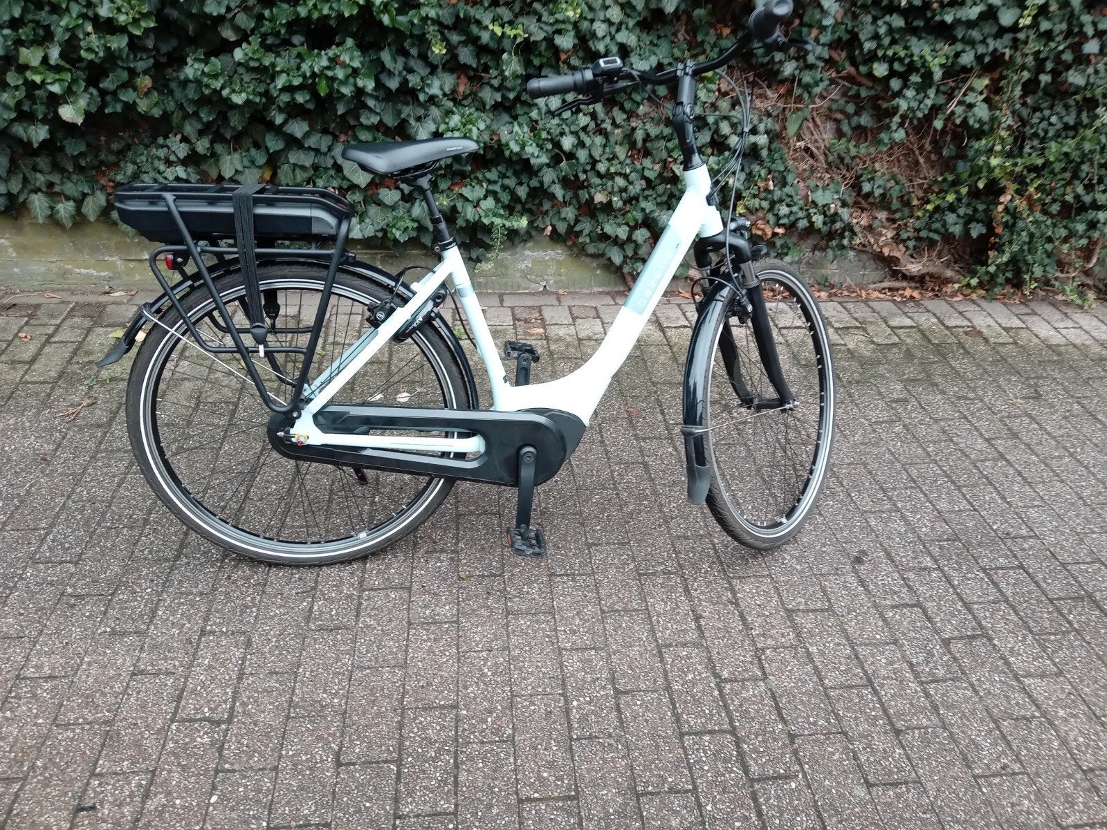 Gazelle Paris C7 elektrische fiets - 49 cm, Bosch accu, Ophalen, Zo goed als nieuw, 47 tot 51 cm, 50 km per accu of meer