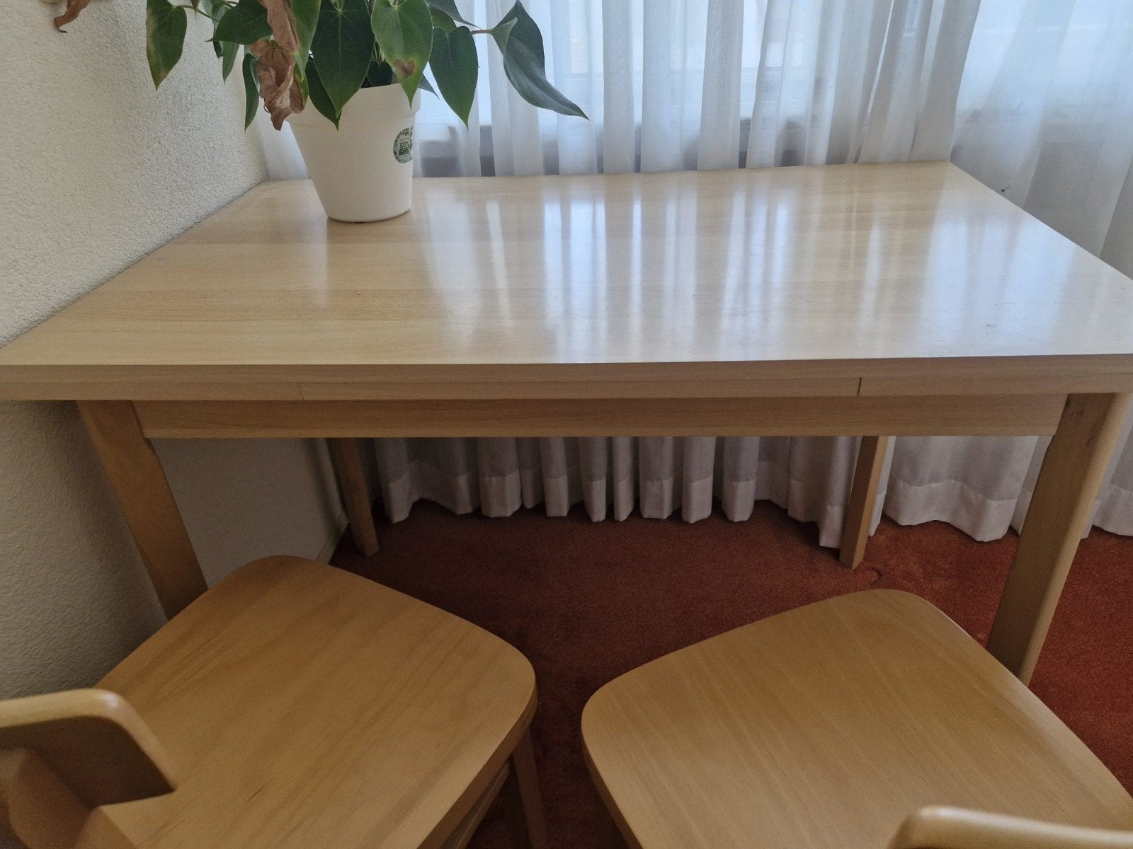 Uitklapbare tafel + 2 leuke stoelen, Kringloop Laares, Minkmaatstraat 126, 50 tot 100 cm, Ophalen of Verzenden