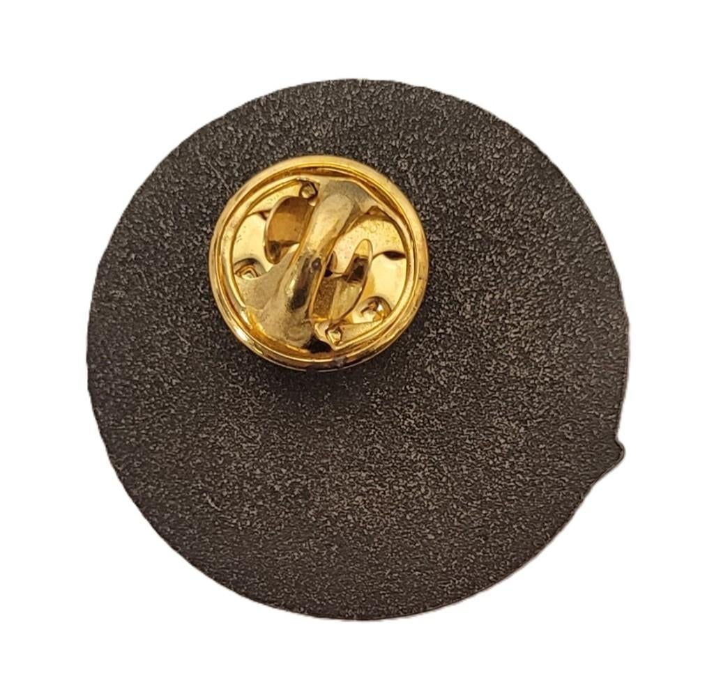ACDC High Voltage goud pin van metaal speldje pins, Info@deconoord.nl, Deco Noord, Nieuw, Ophalen of Verzenden