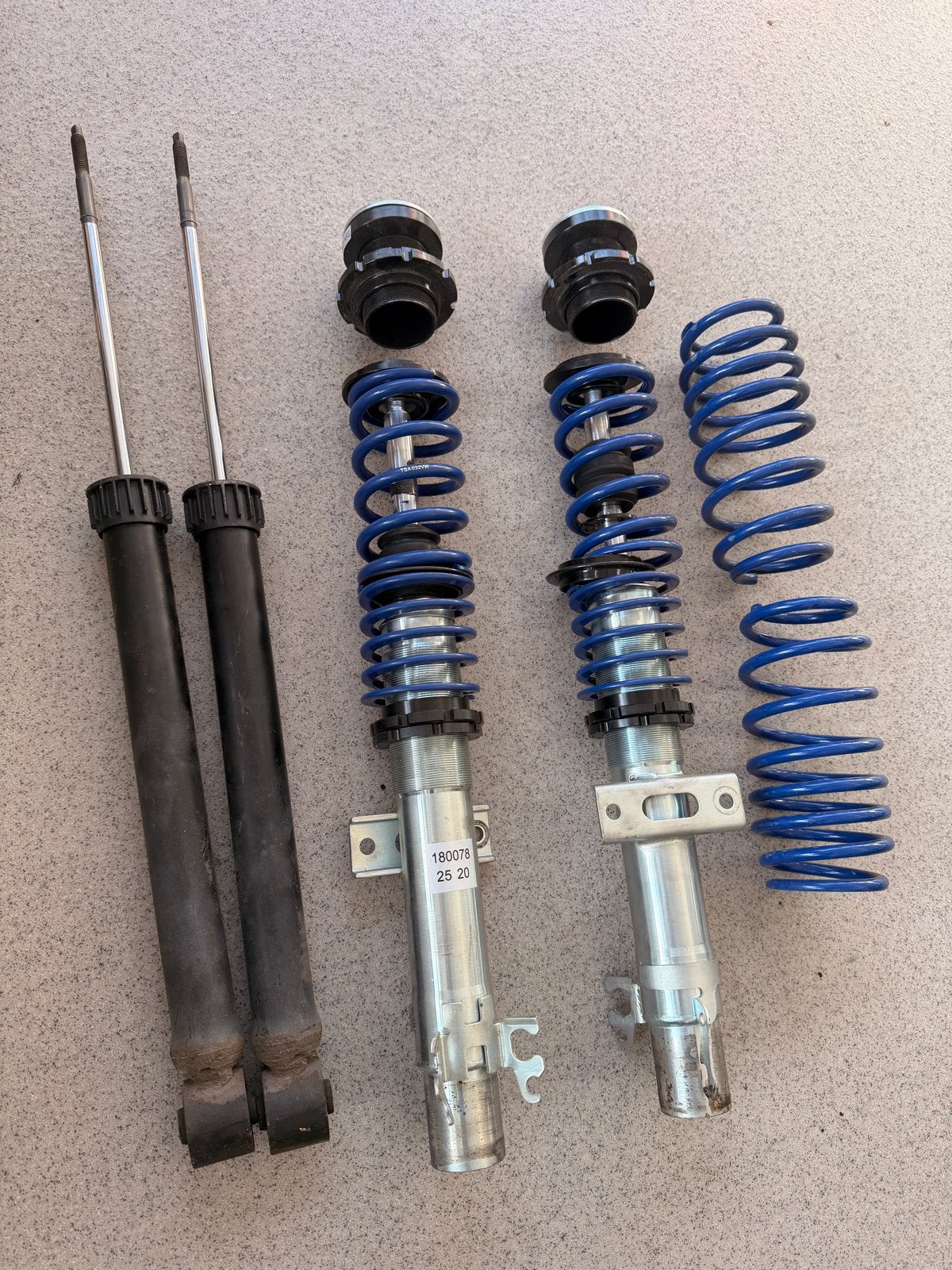 Schroefset en schokdempers VW UP, Ophalen, Gebruikt, Volkswagen
