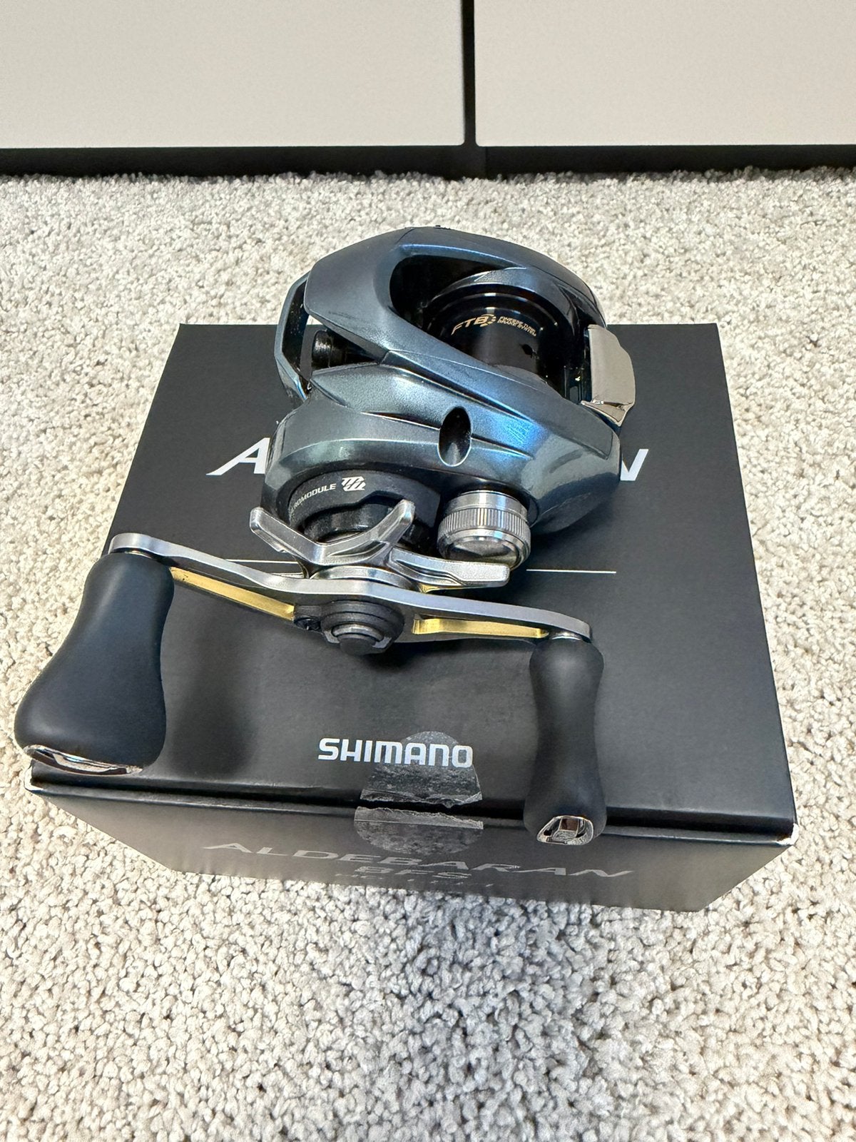 SHIMANO REEL ALDEBARAN BFS HG LEFT HAND, Watersport en Boten, Ophalen of Verzenden, Zo goed als nieuw, Molen