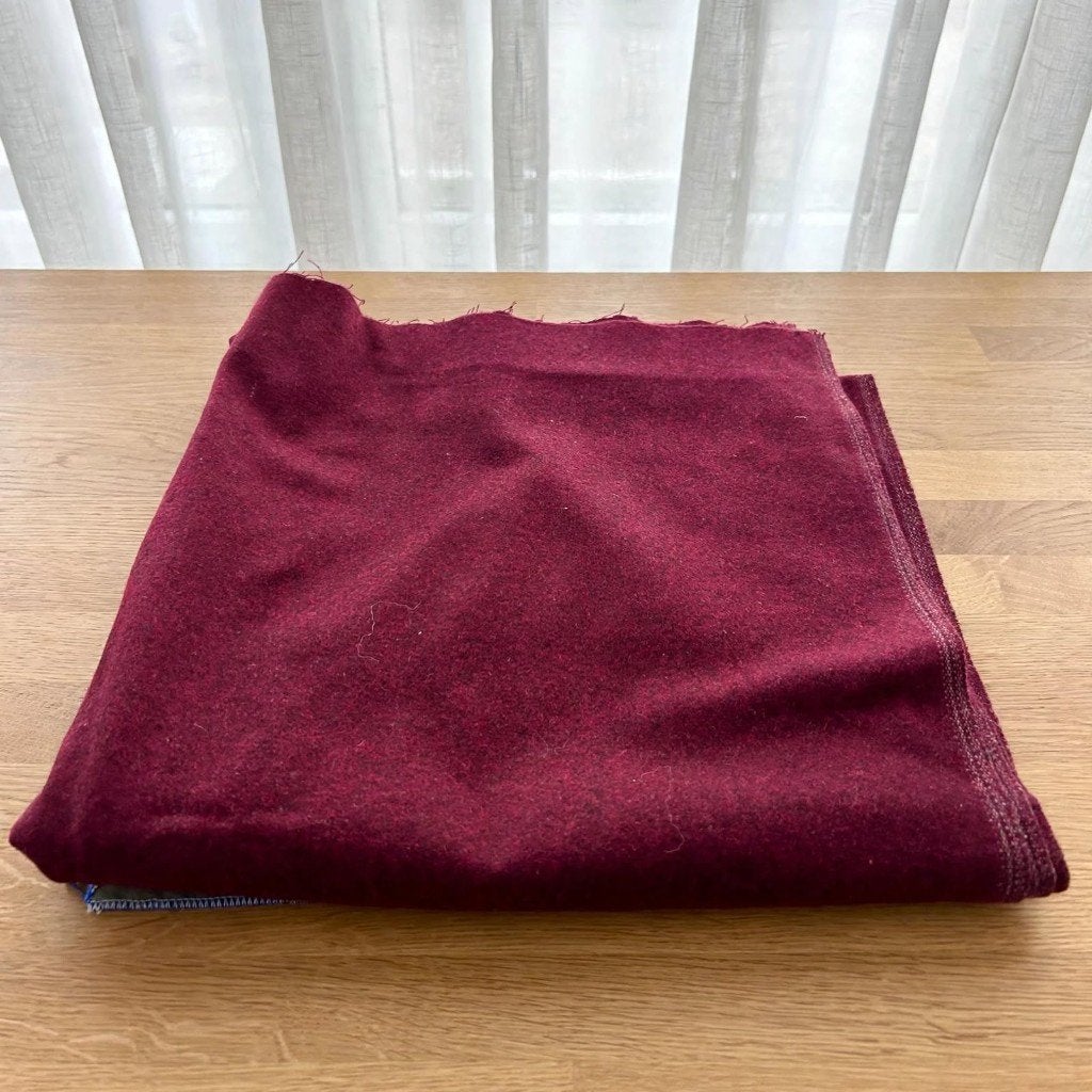 Vintage wollen mantelstof 154x140 Bordeaux, Wol, Overige kleuren, 120 cm of meer, Nieuw