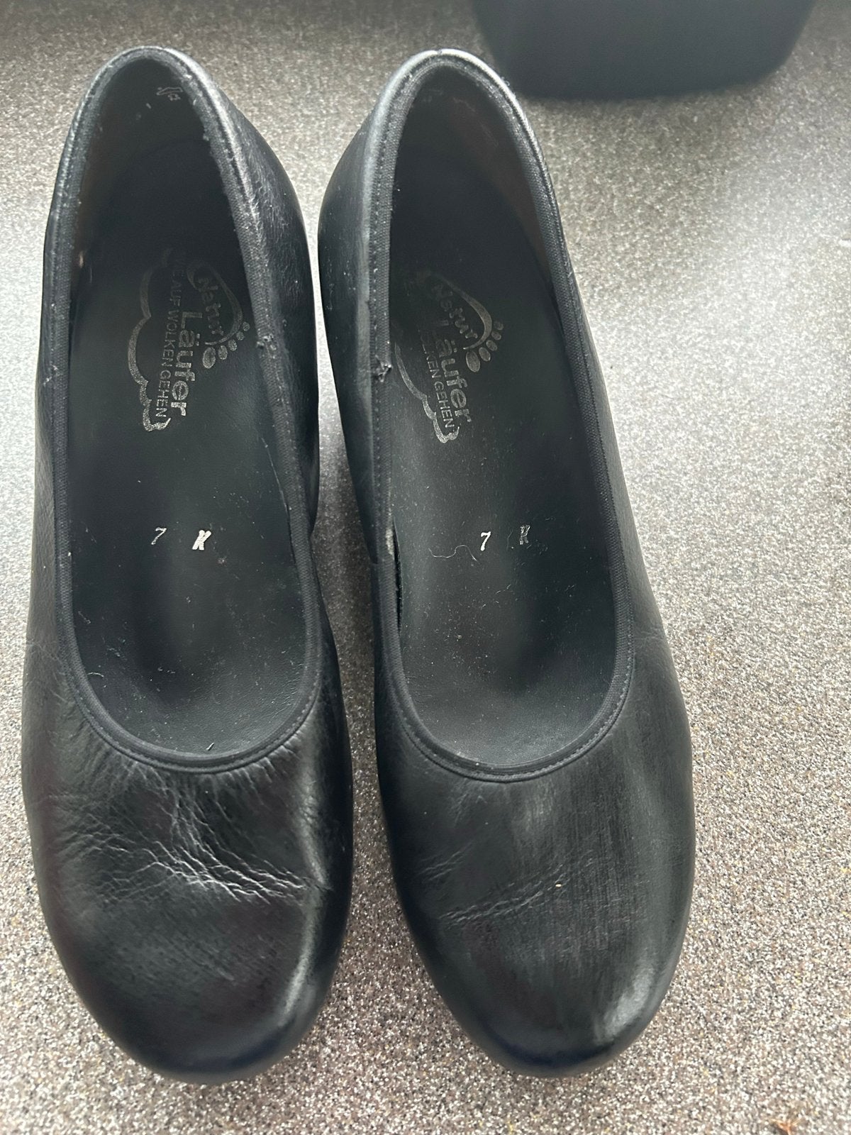 NaturLaufer Zwarte Leren Pumps Maat 7K (ca. 40.5), Kleding | Dames, Ophalen of Verzenden, Gedragen, Zwart, Pumps