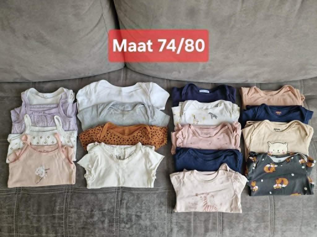 Romper pakket maat 74/80 - 17 stuks, Kinderen en Baby's, Babykleding | Maat 74, Ophalen of Verzenden, Gebruikt, Jongetje of Meisje