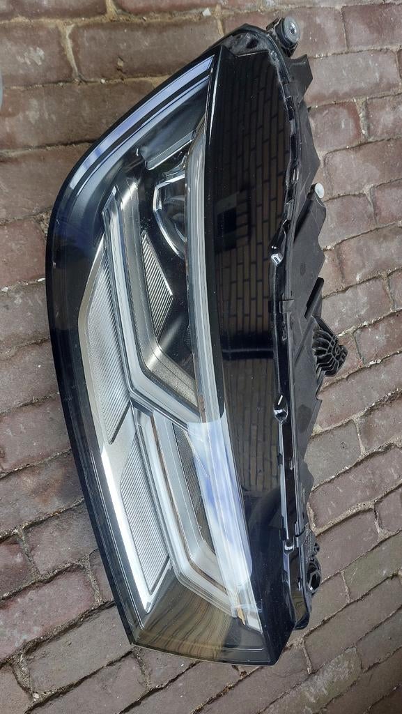 RV Koplamp Audi Q3, Ophalen of Verzenden