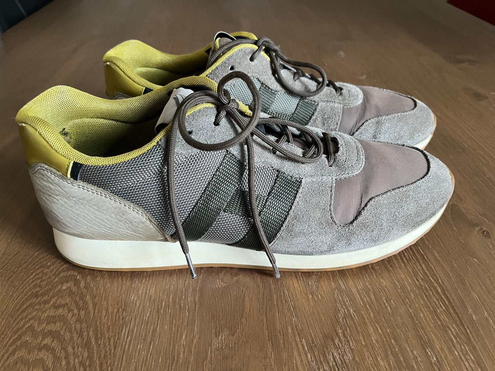 Hogan sneakers maat 8 1/2, Kleding | Heren, Ophalen of Verzenden, Gedragen, Overige kleuren, Sneakers of Gympen