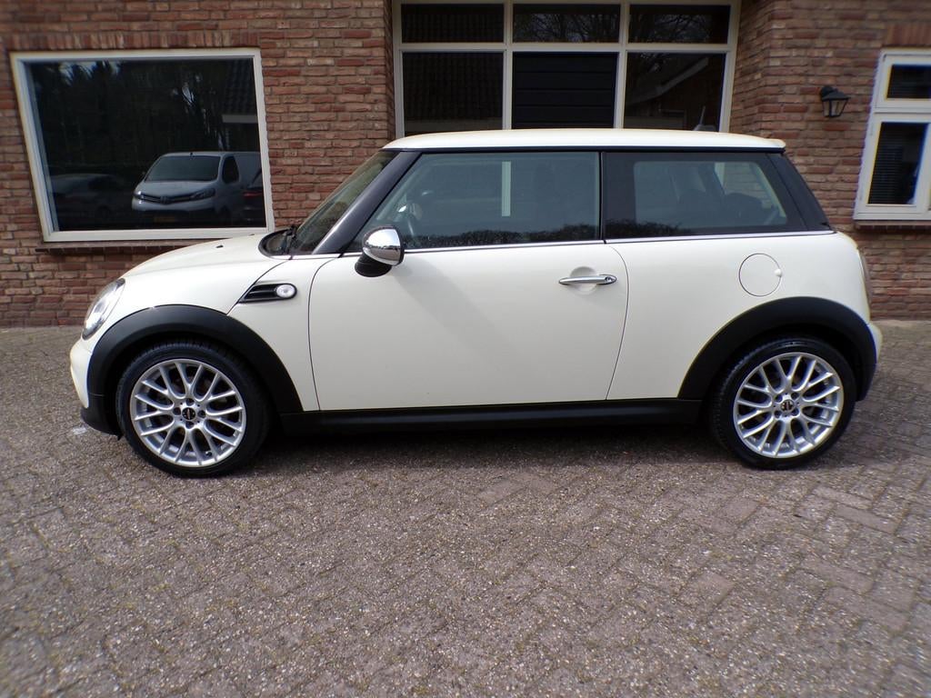 Mini Mini 1.6 Cooper D Pepper, Auto's, Mini, Voorwielaandrijving, Gebruikt, 4 cilinders, 4 stoelen