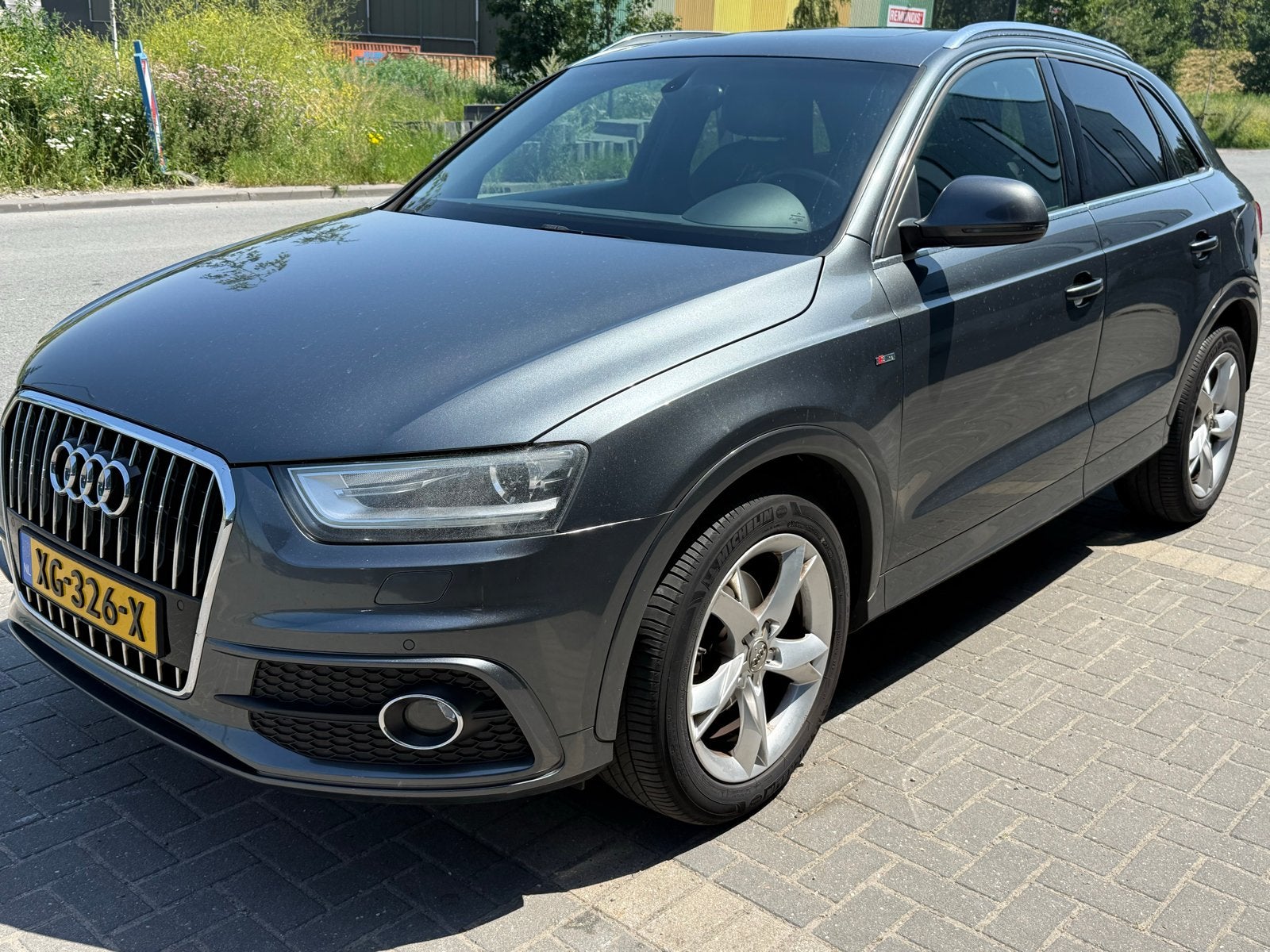 Audi Q3 2.0 TDI 177PK S Tronic 2013 Grijs 319.000 km, Voorwielaandrijving, Zwart, 4 cilinders, 2000 kg