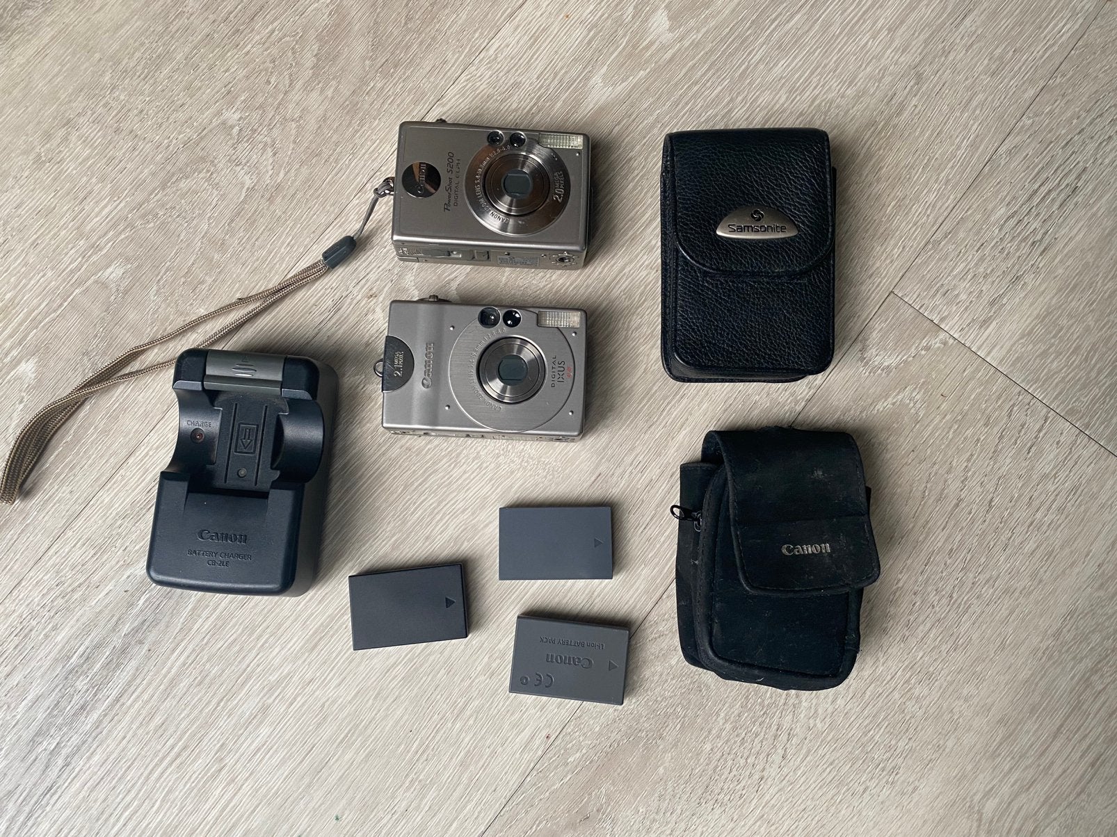 Canon Ixus, Ophalen of Verzenden, Niet werkend