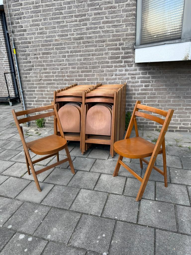 Partij van 37x vintage hardhouten klapstoel ‘70, Gebruikt, Ophalen of Verzenden, Vijf, Zes of meer stoelen, Hout