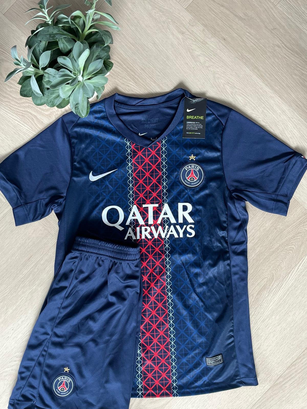 Paris Saint Germain setje, Nieuw, Ophalen of Verzenden, Voetbal, Maat 48/50 (M)