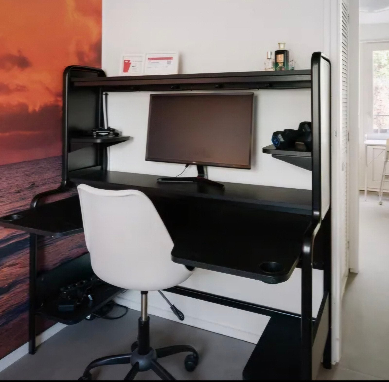 Zwart Ikea Fredde Gamebureau met Opbergruimte, Ophalen, Zwart, Metaal, Zo goed als nieuw