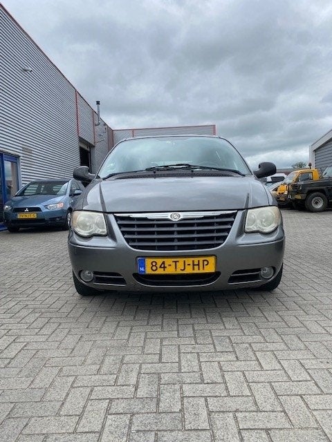 Chrysler Voyager 2.8 CRD AUT (bj 2006, automaat), Auto's, Gebruikt, 4 cilinders, 7 stoelen, Diesel