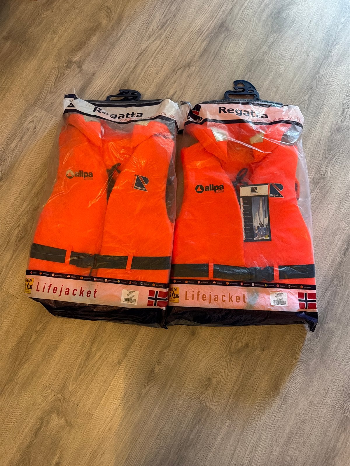 Nieuwe Regatta reddingsvesten - 2 stuks, Ophalen, Nieuw