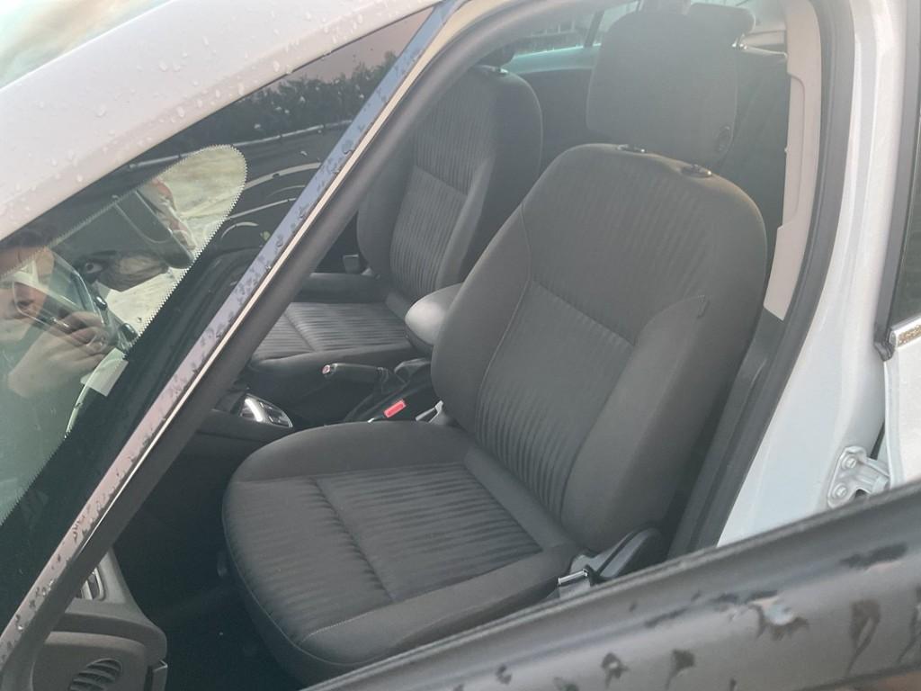 Interieur Opel Zafira Tourer (P12) (2011-10/2018-05), Auto-onderdelen, Gebruikt, Bahnhofsplatz, Rüsselsheim am Main 65423, , Duitsland