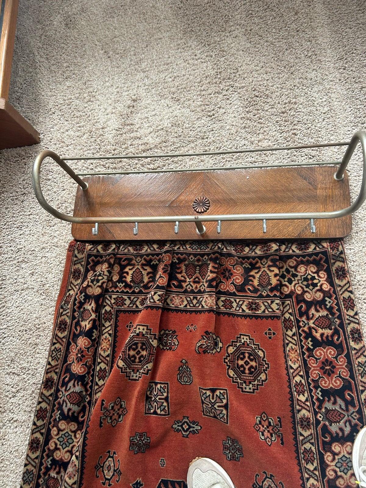 Vintage wandkapstok met hoedenplank en 6 haken, Wandkapstok, Gebruikt, Ophalen of Verzenden, Minder dan 100 cm