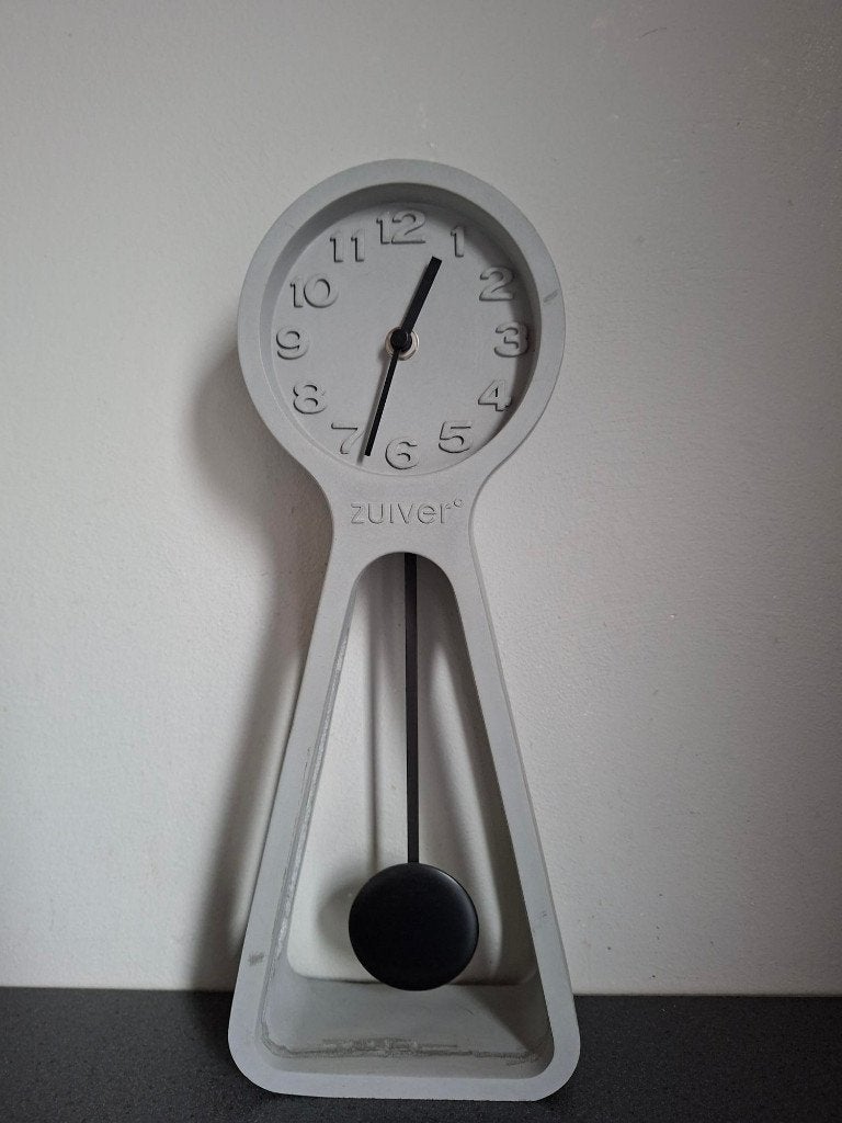 Zuiver Pendulum staande bureau klok, Wandklok, Grijs, Met slinger, Analoog