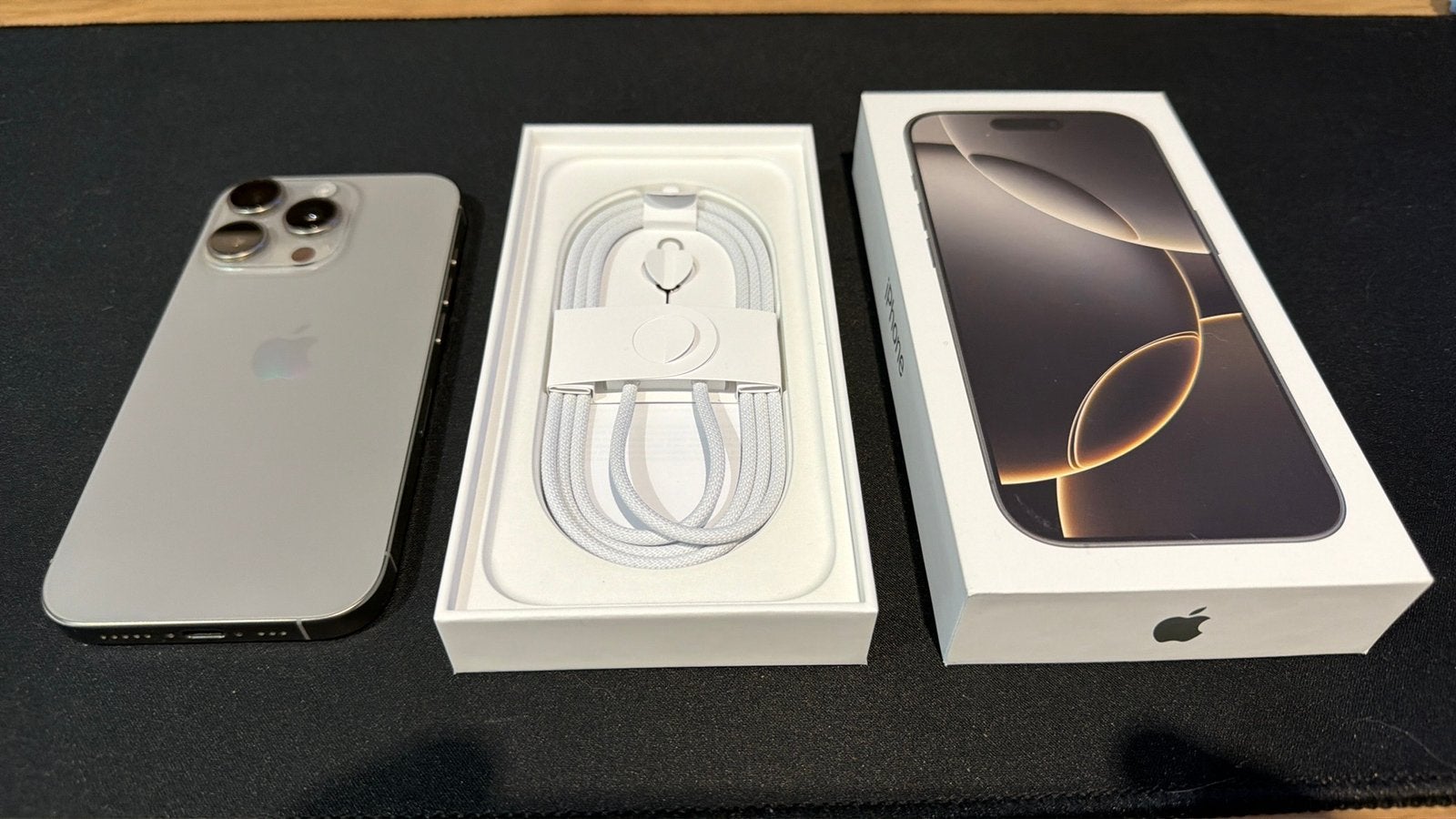 Iphone 16pro 128gb silver titanium, Ophalen, Zo goed als nieuw, Zilver, 128 GB
